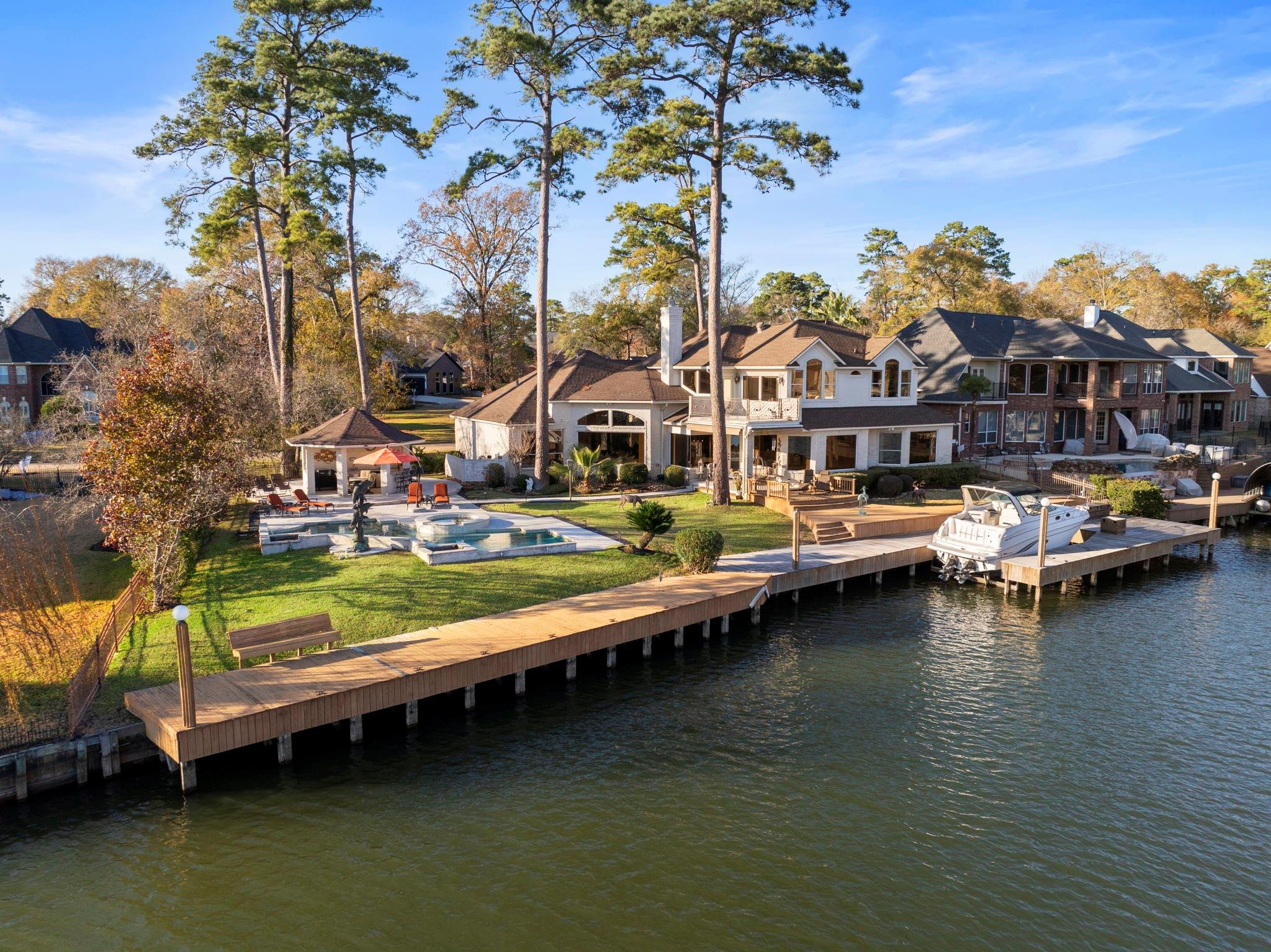 238 Wedgewood Dr
