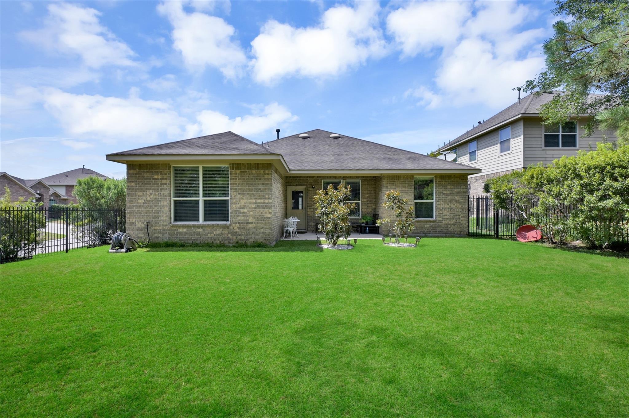 2 Craven Park Court