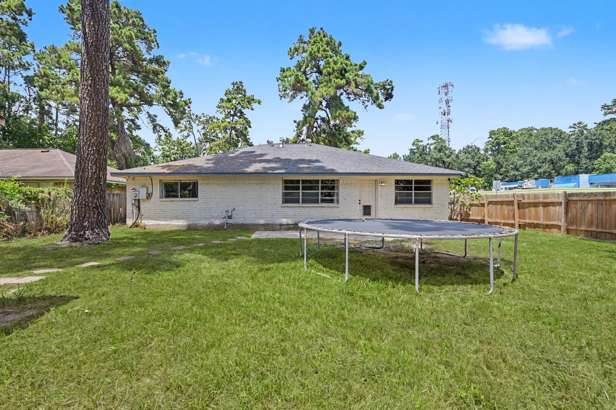 3203 Dawnwood Drive