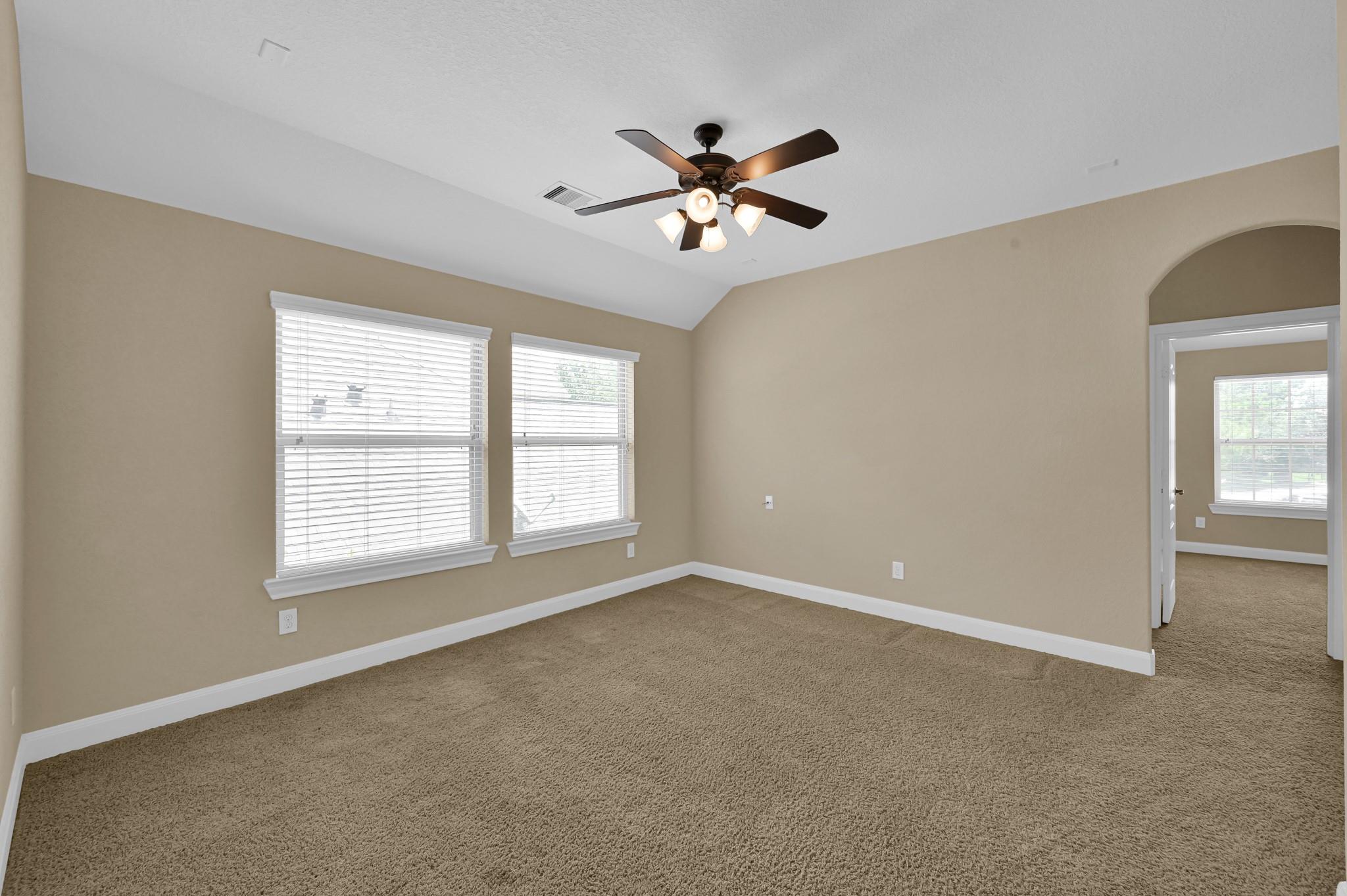 106 N Pinto Point Circle