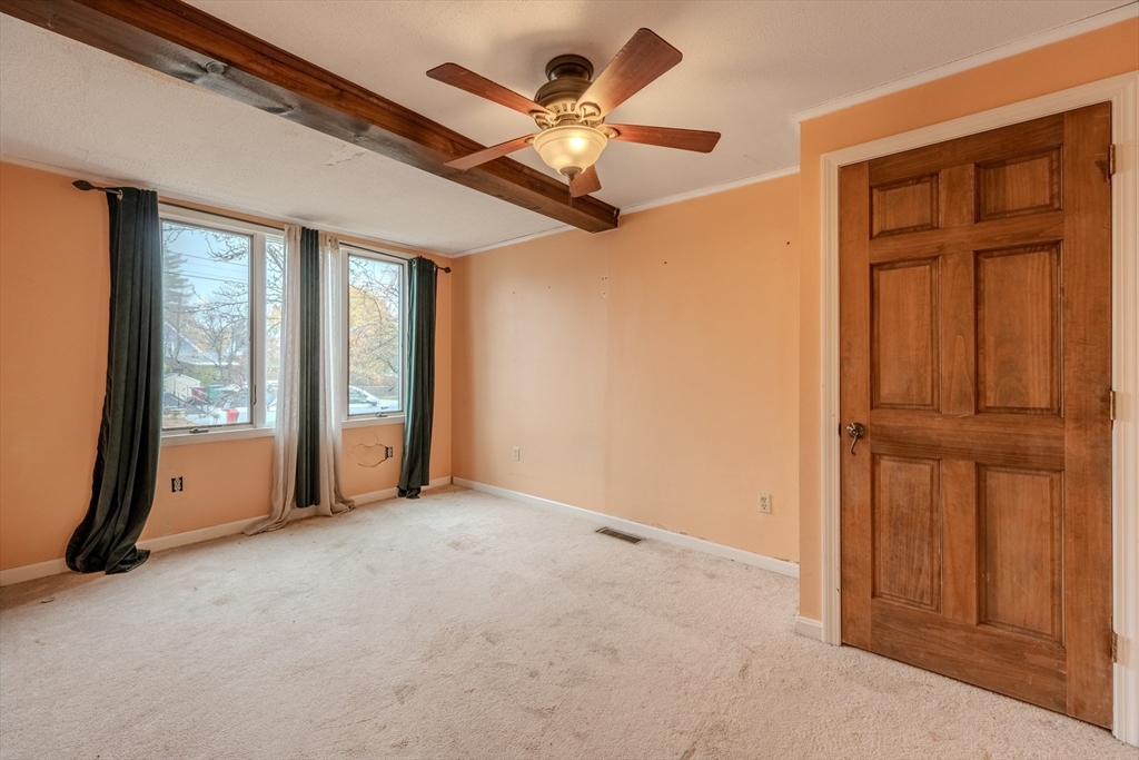 9 Thorncliff Ave