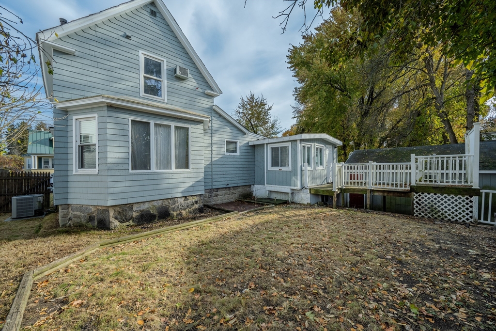 9 Thorncliff Ave