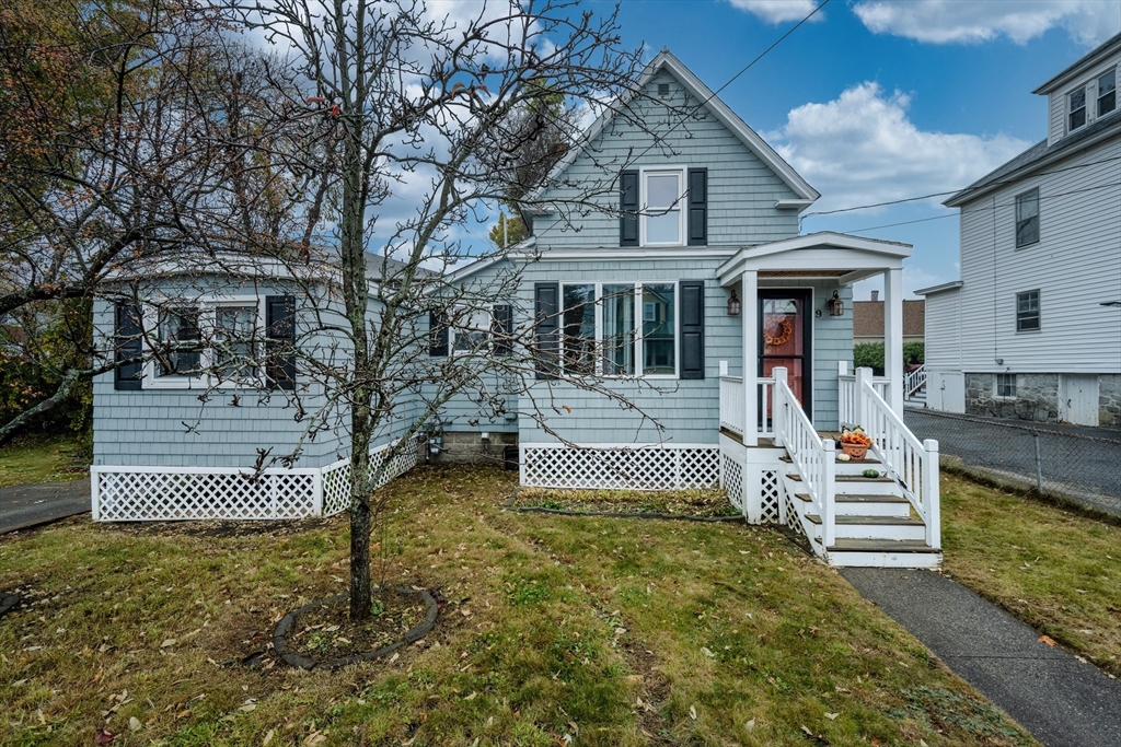 9 Thorncliff Ave
