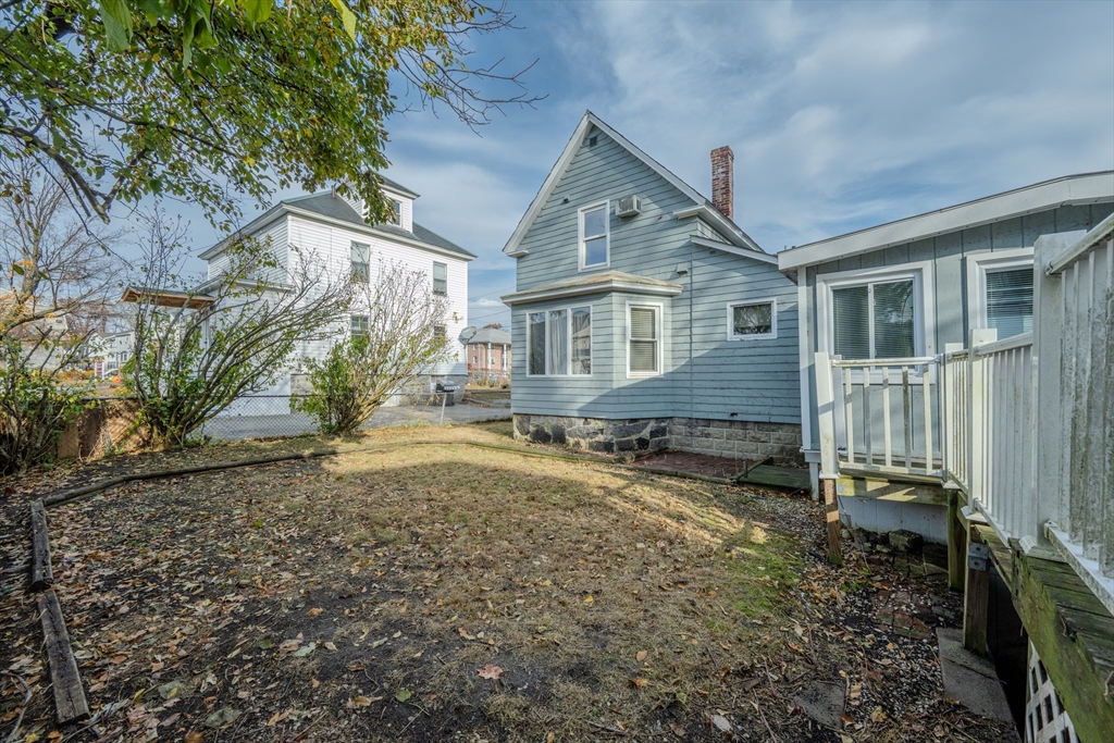 9 Thorncliff Ave