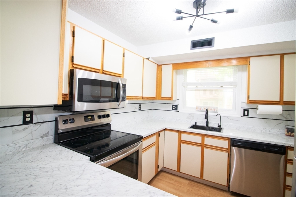 369 Aiken Ave # 15