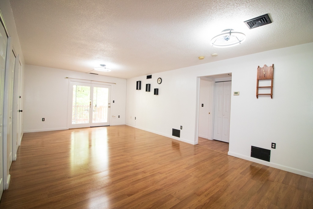 369 Aiken Ave # 15