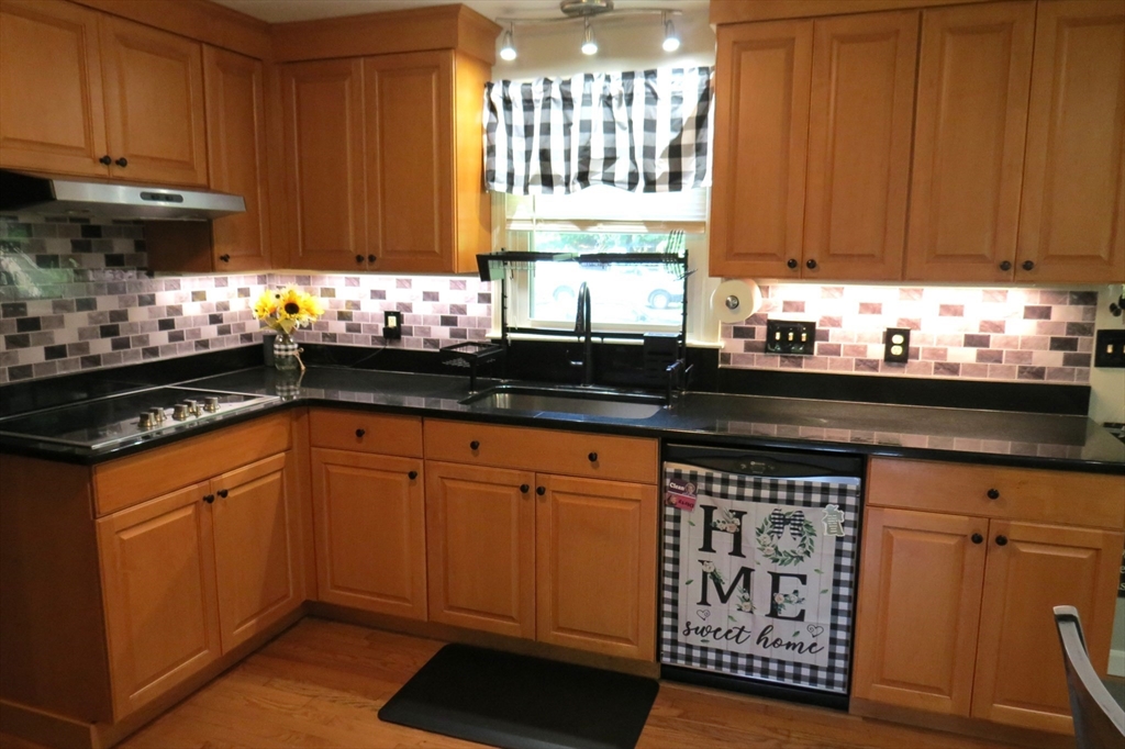 17 Midridge Cir # 17