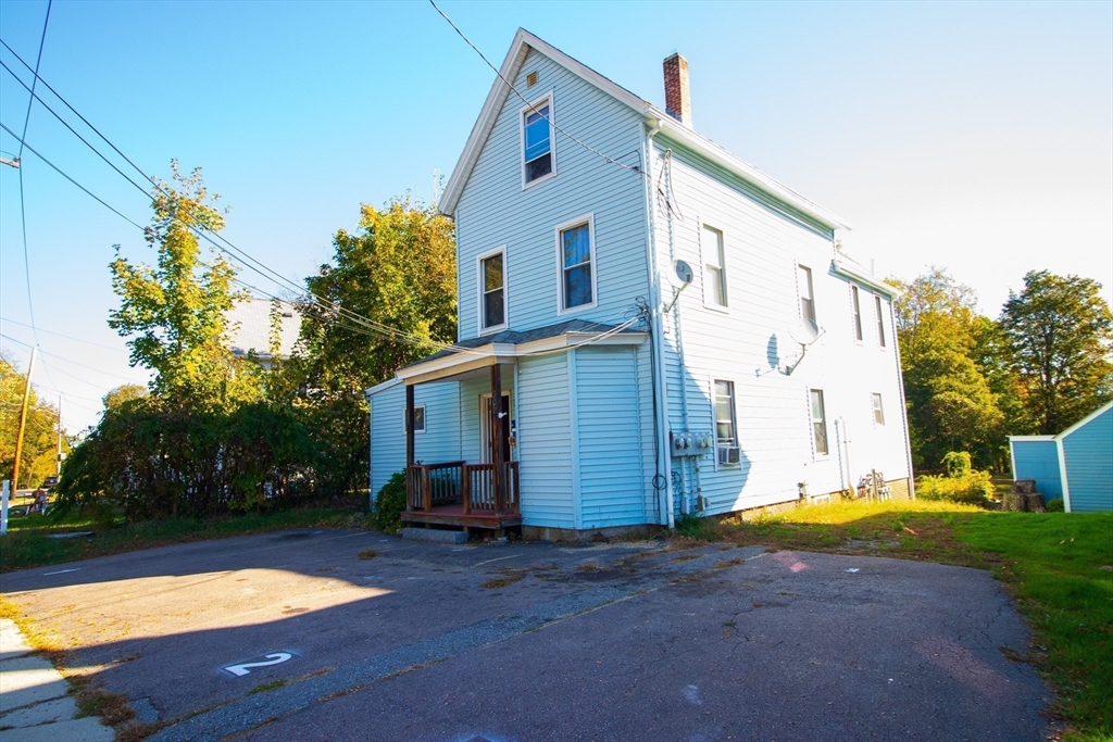 302 Pleasant St