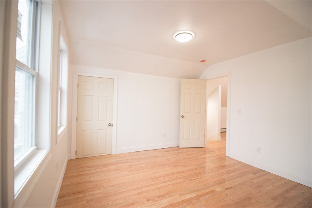 54 Willow St