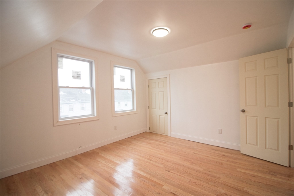 54 Willow St