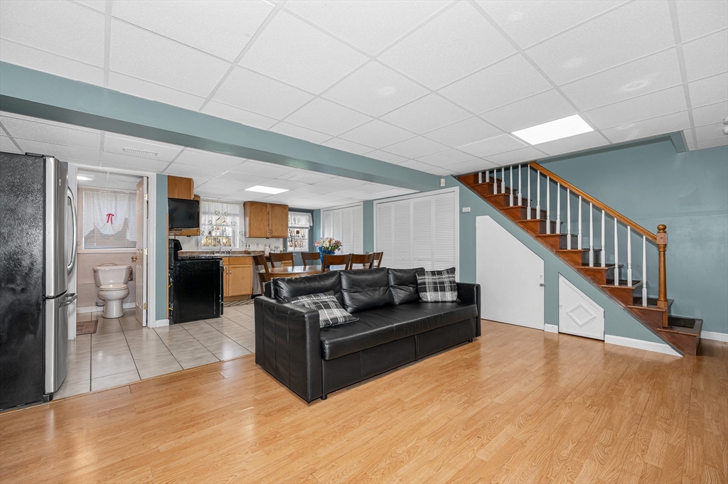 15 Meadow Drive