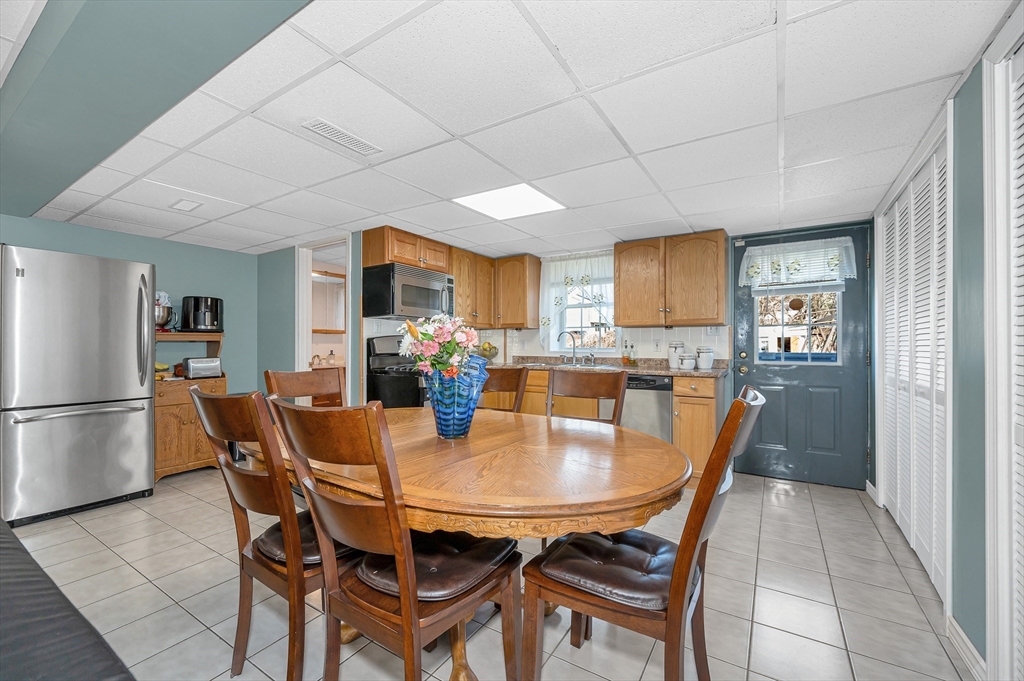 15 Meadow Drive