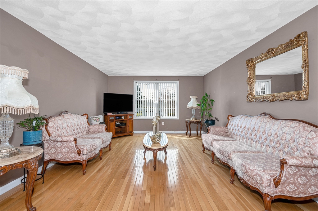 15 Meadow Drive