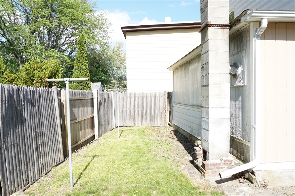 18 Sutherland St