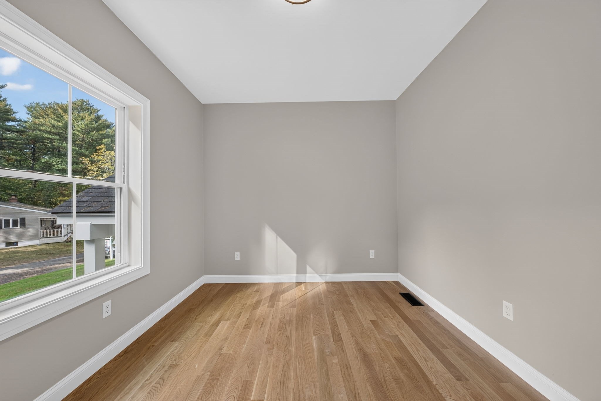 24 Edith Dr