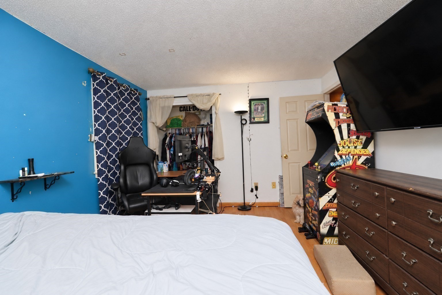20 Angle St # 10