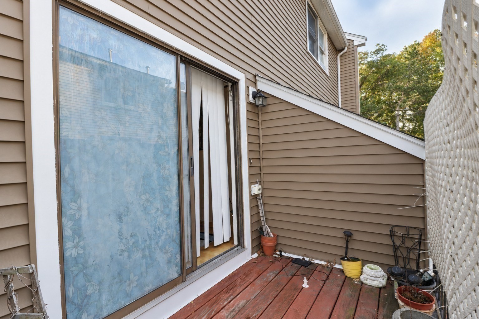 20 Angle St # 10