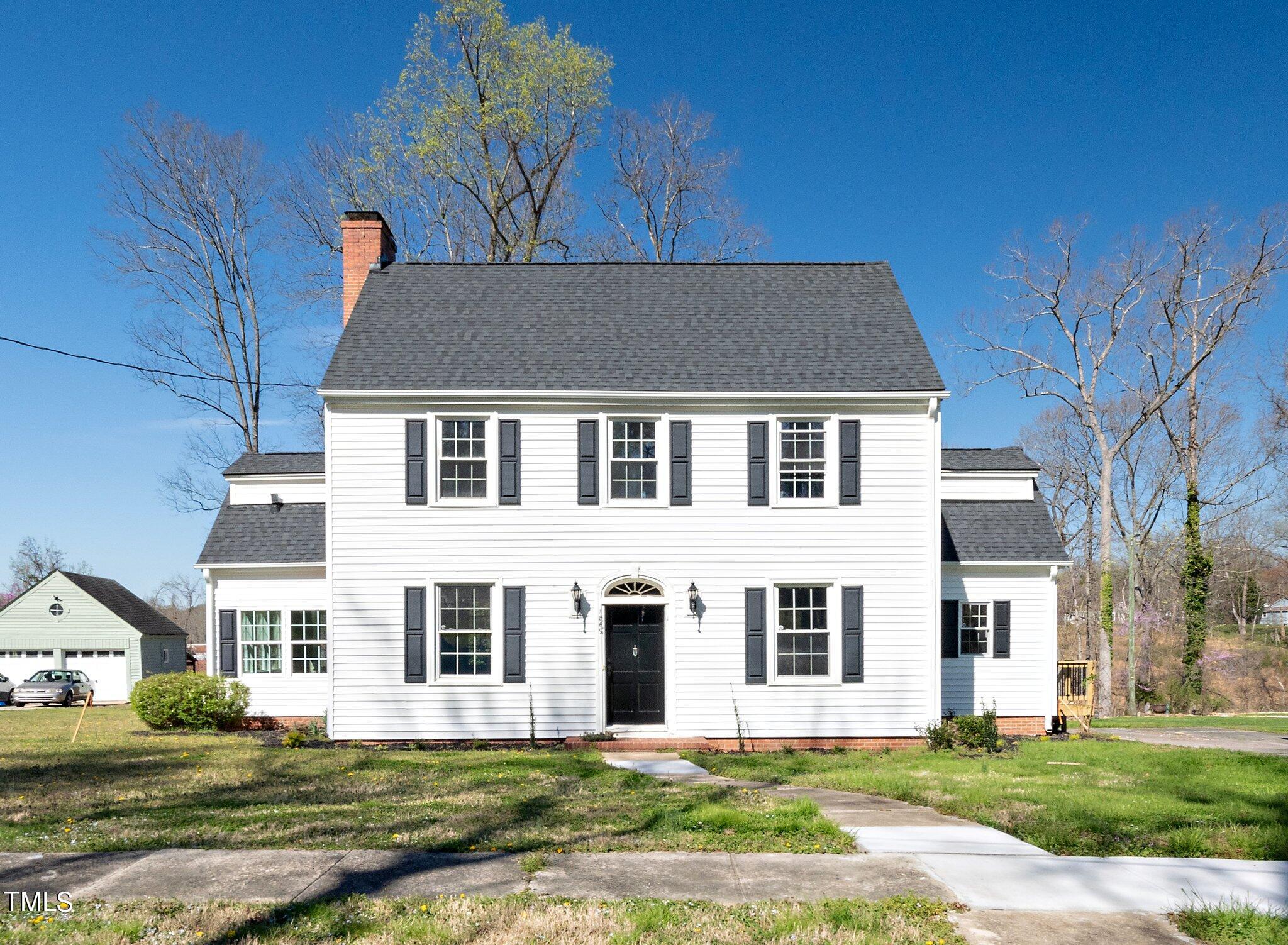 1869 Executive Lane