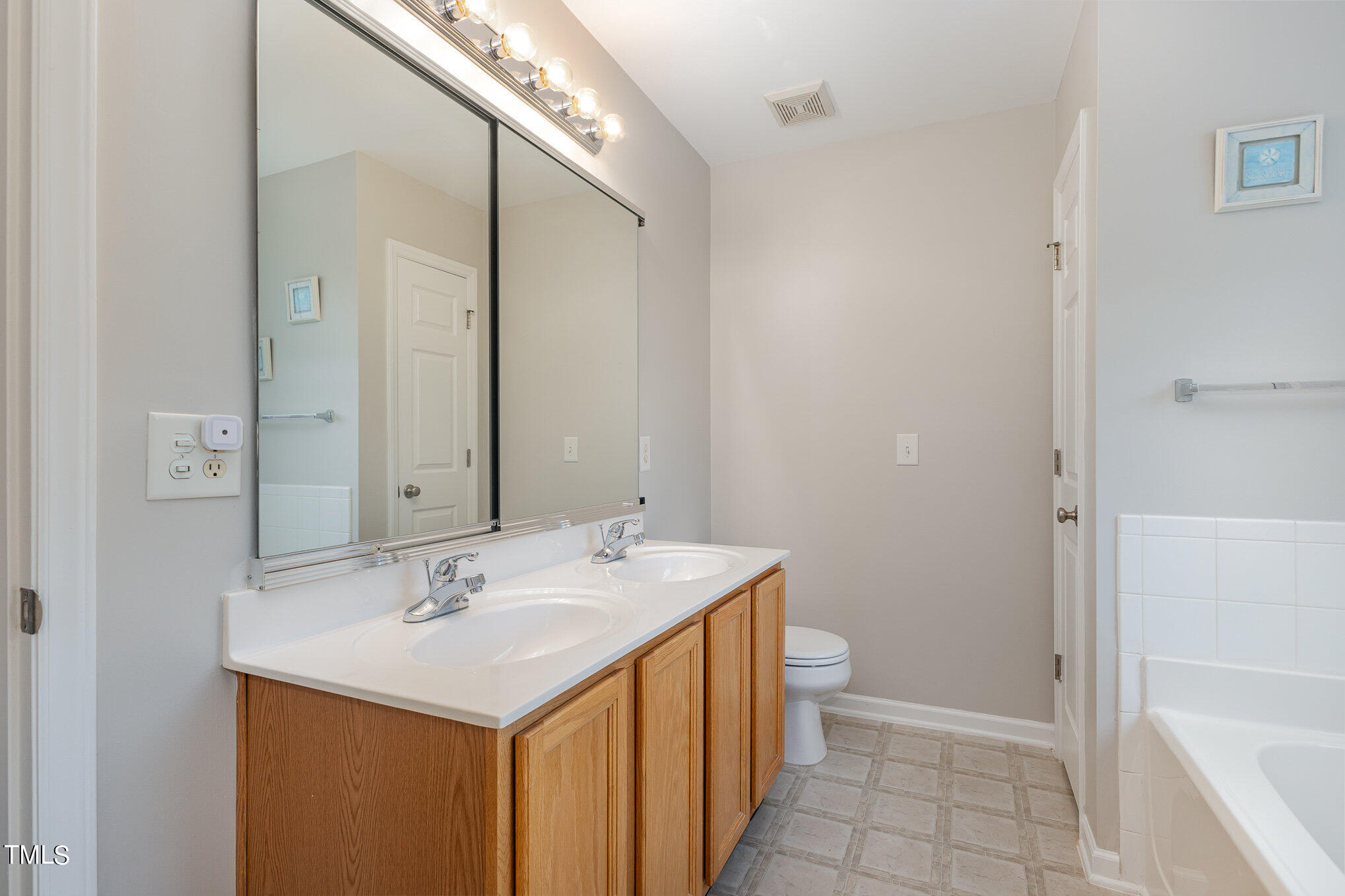 2210 Valley Edge Drive # 108