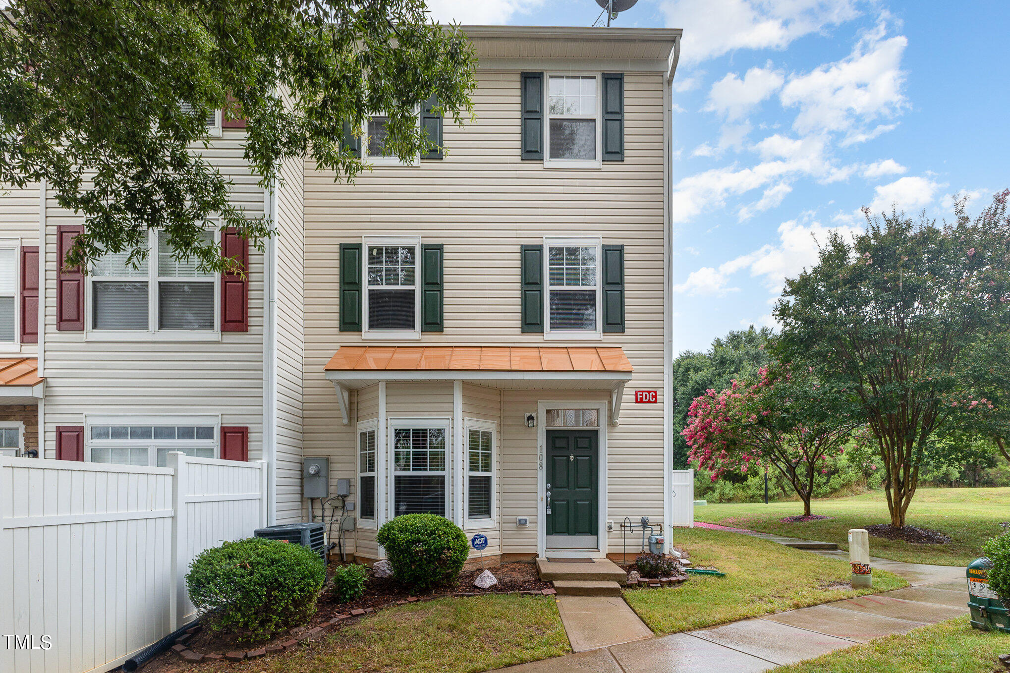2210 Valley Edge Drive # 108