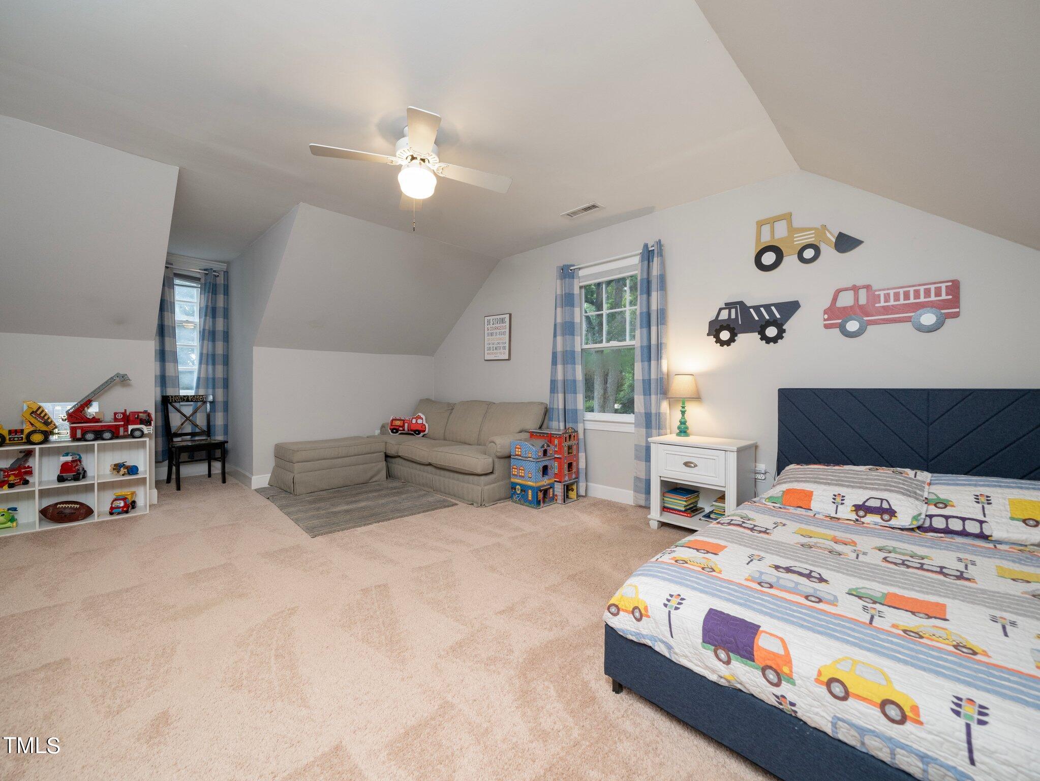 2405 Diamondhitch Trail