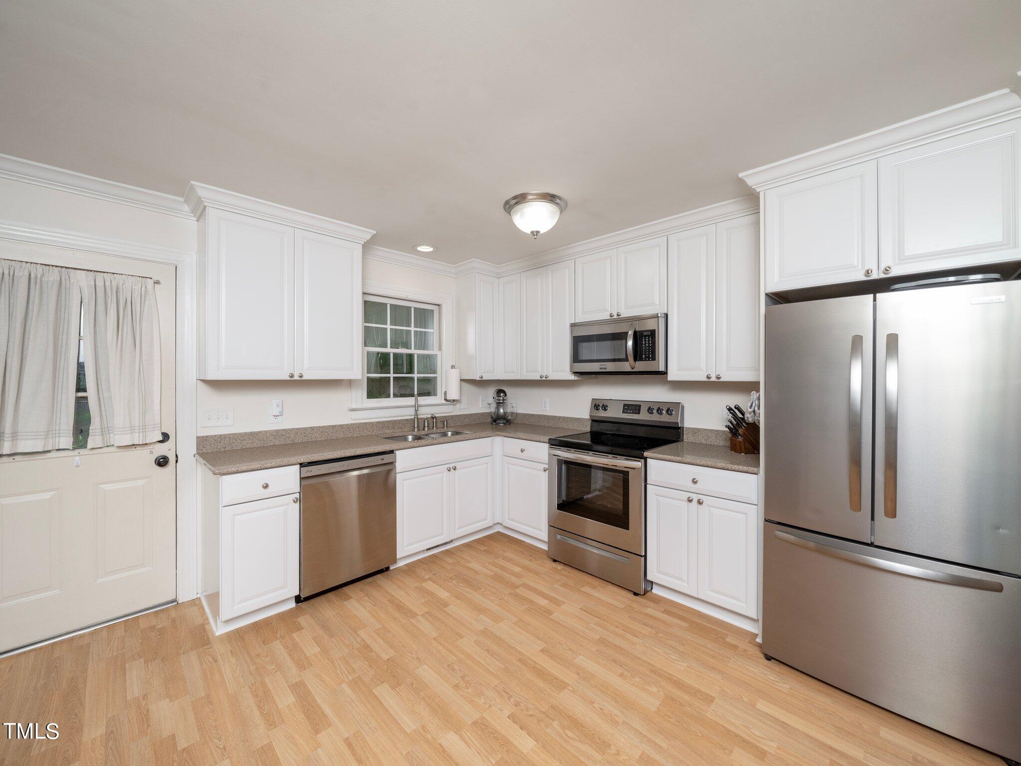2405 Diamondhitch Trail
