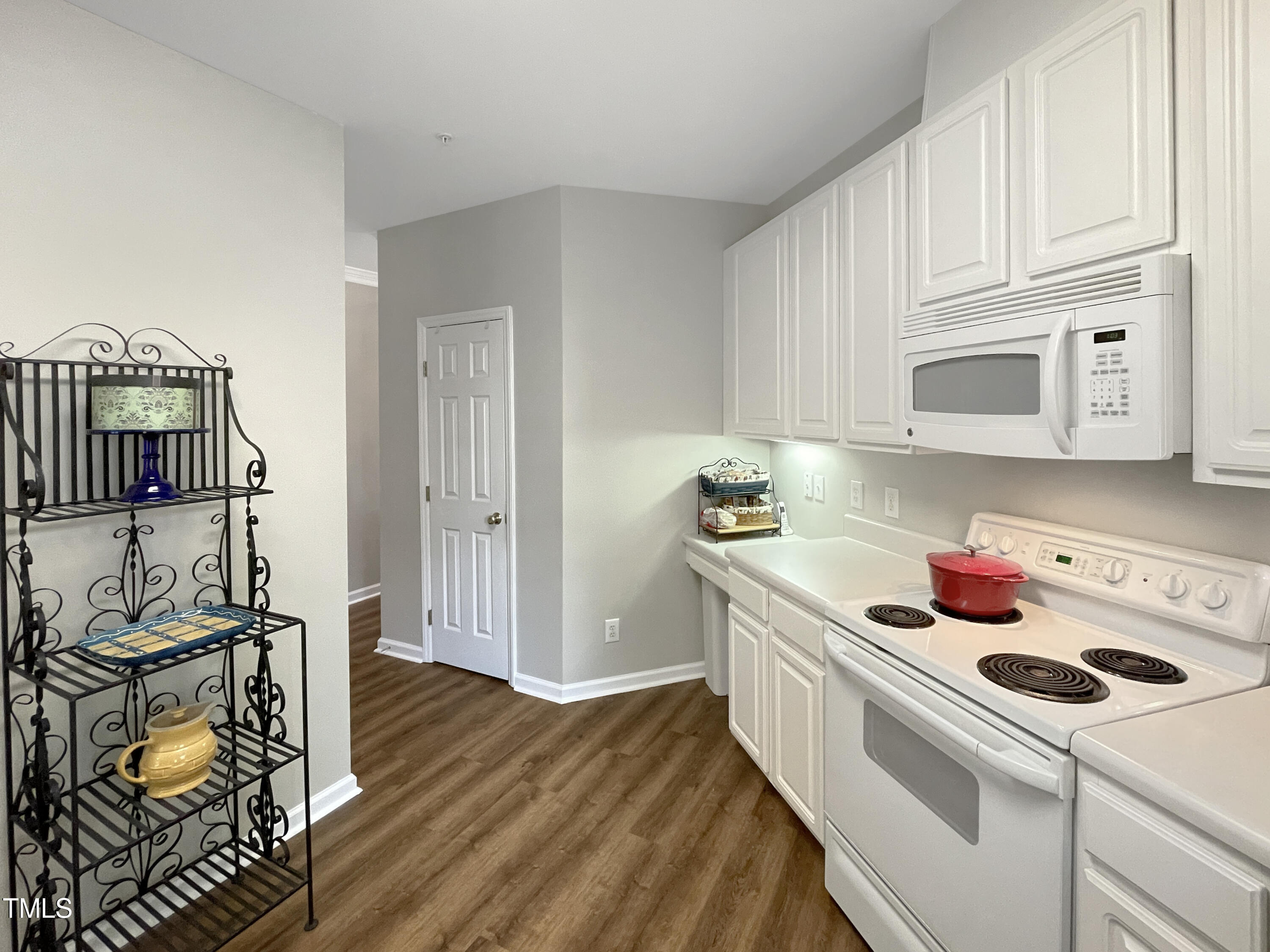 1123 Glenolden Court # 106