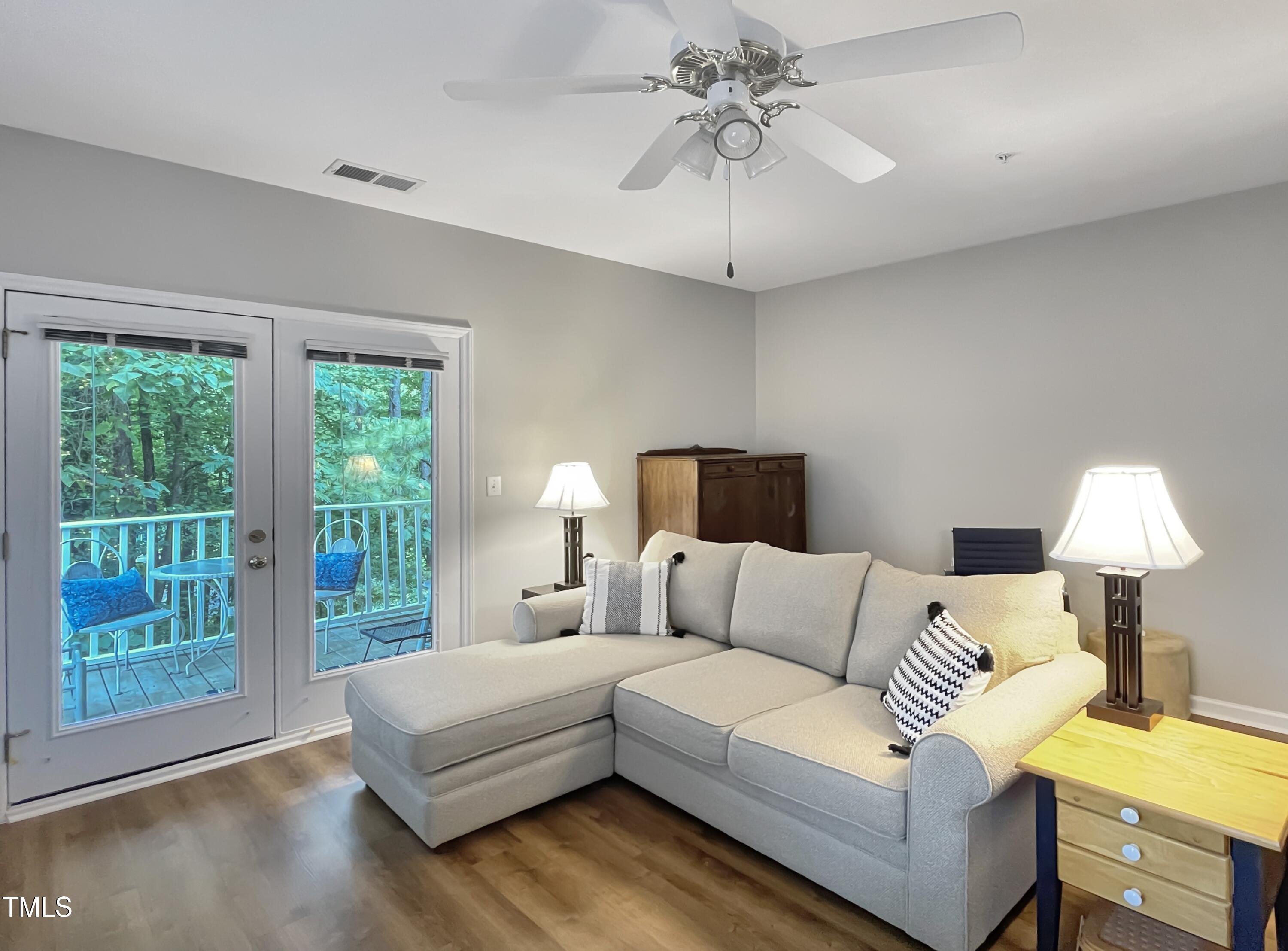 1123 Glenolden Court # 106