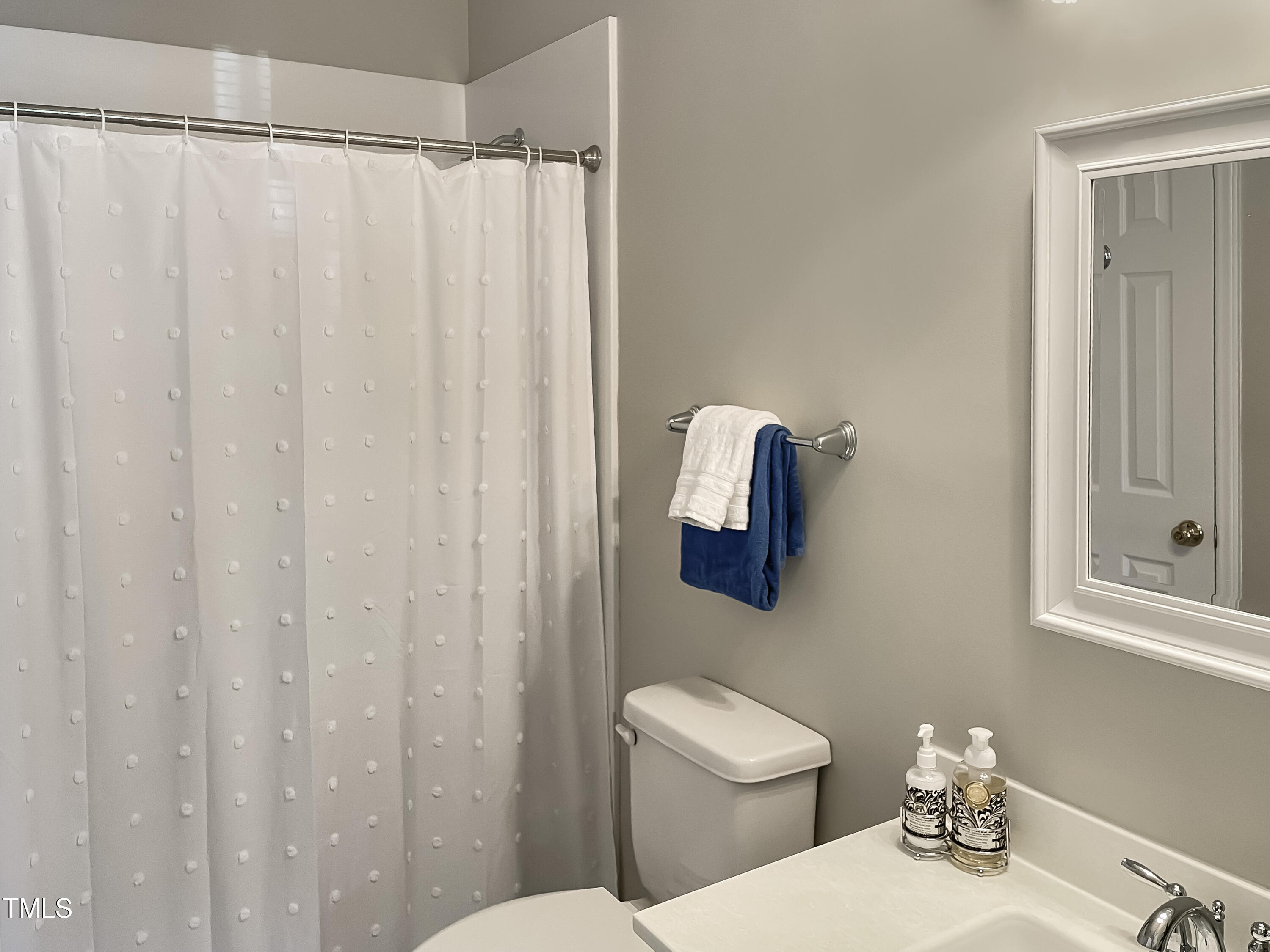1123 Glenolden Court # 106