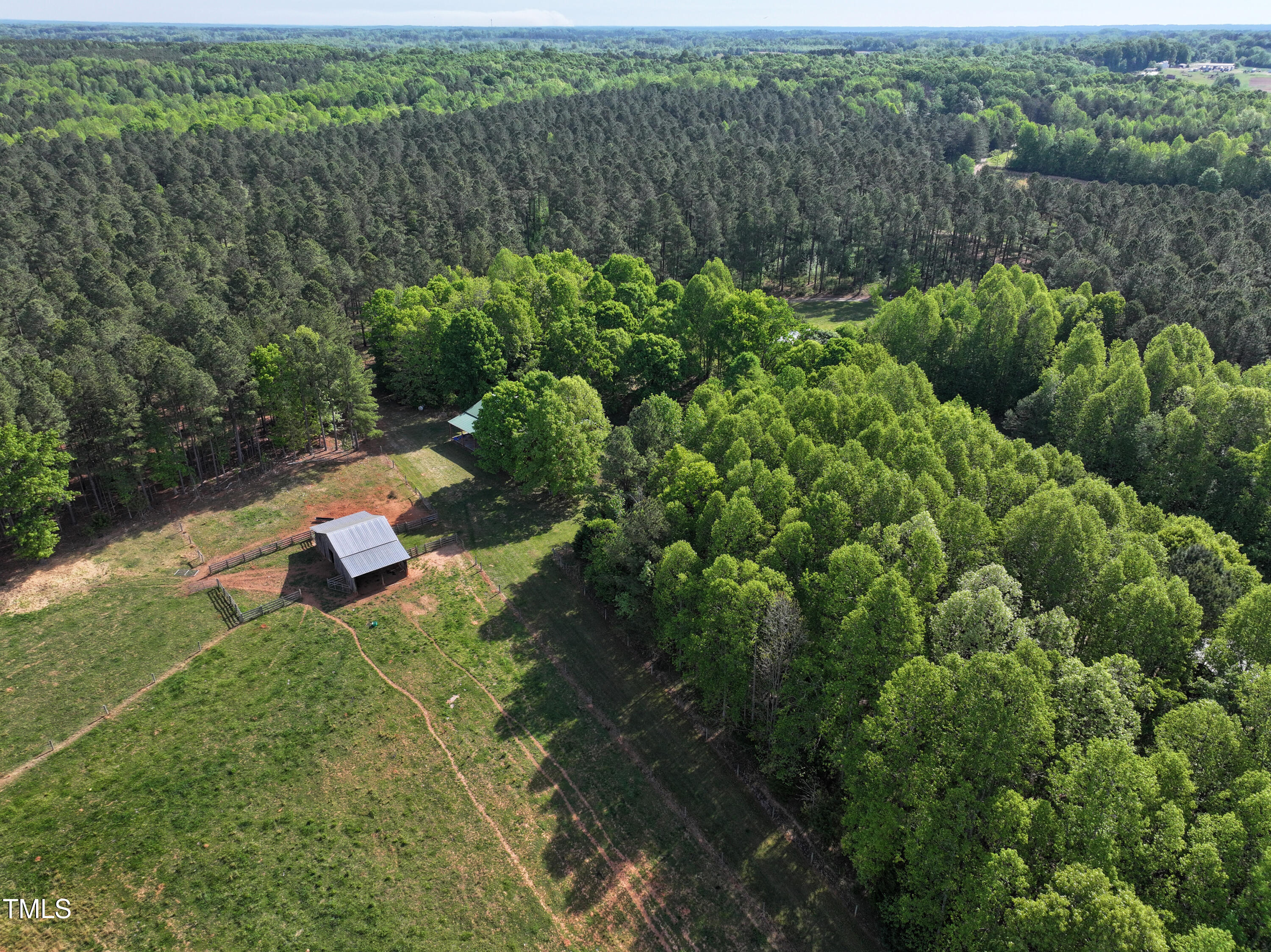 480 Deer Hollow
