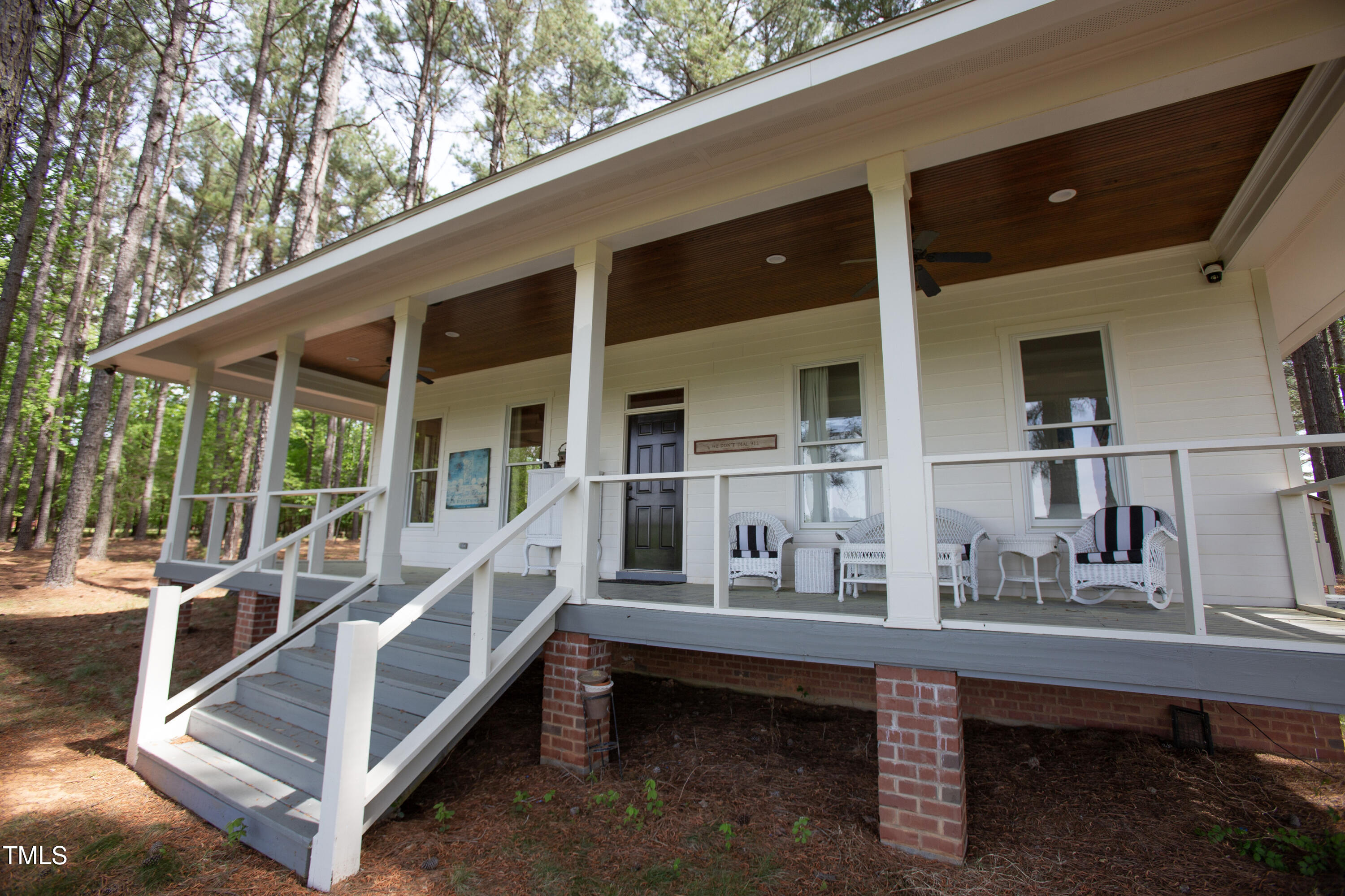 480 Deer Hollow
