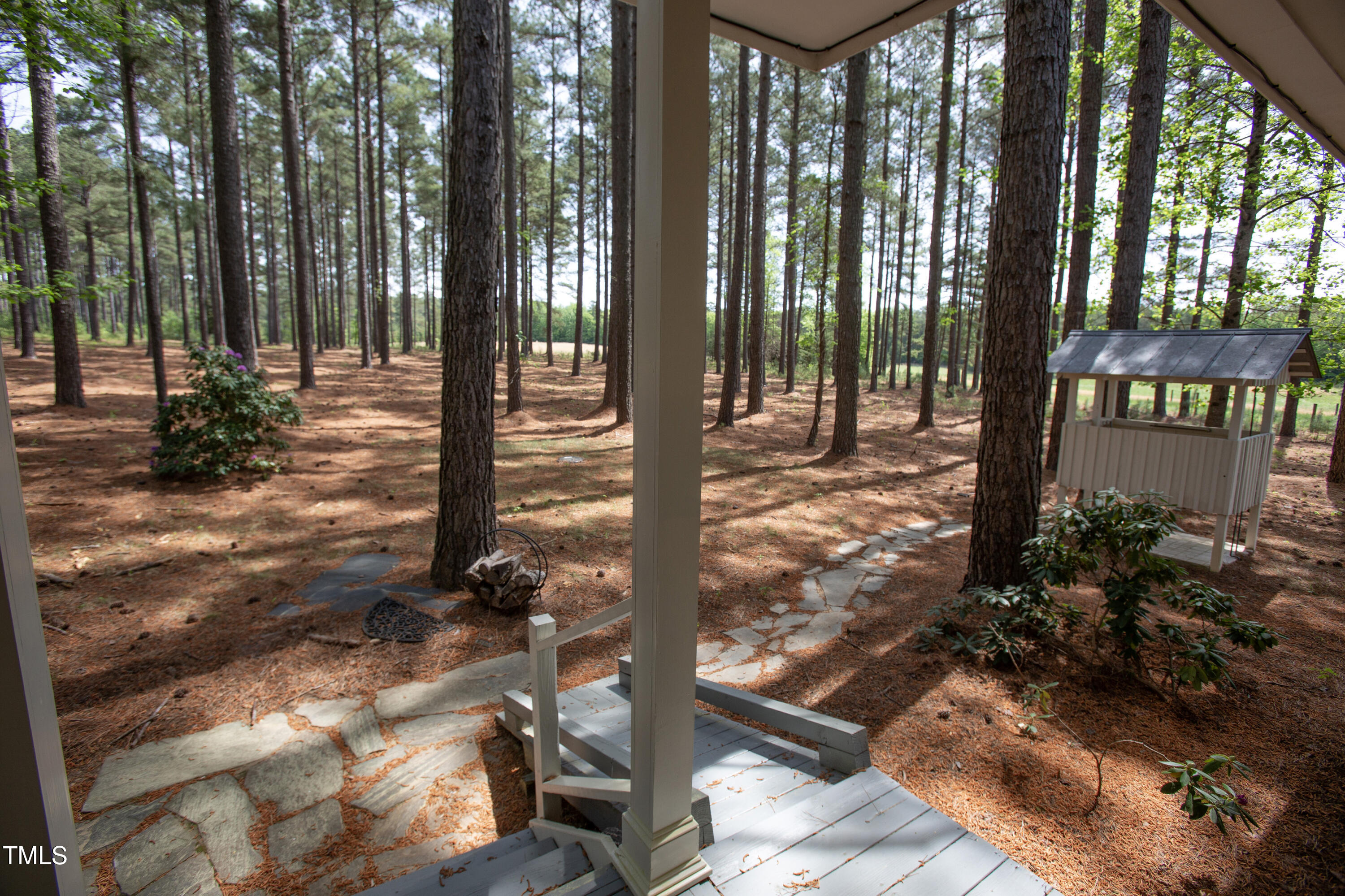 480 Deer Hollow