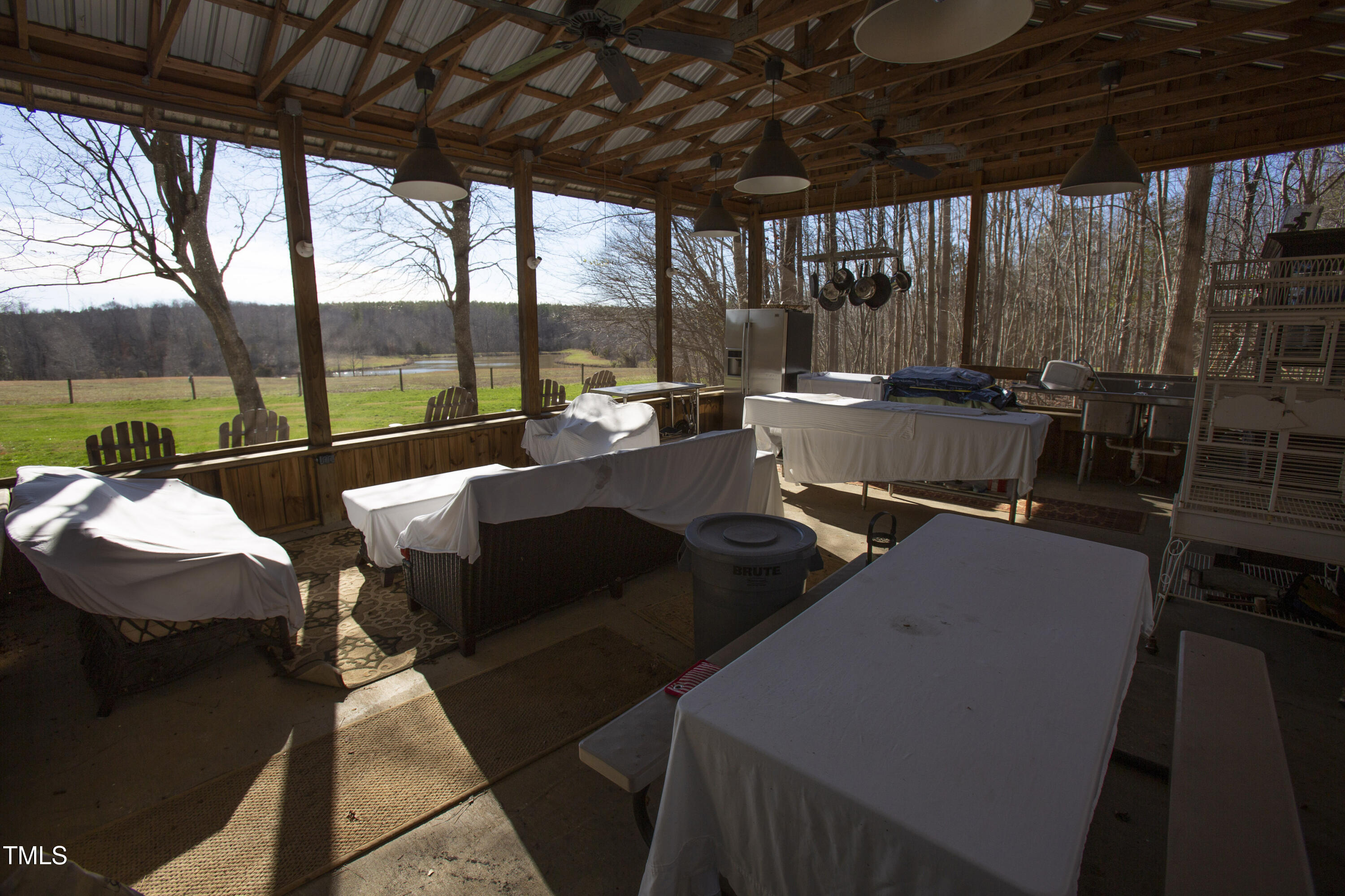 480 Deer Hollow