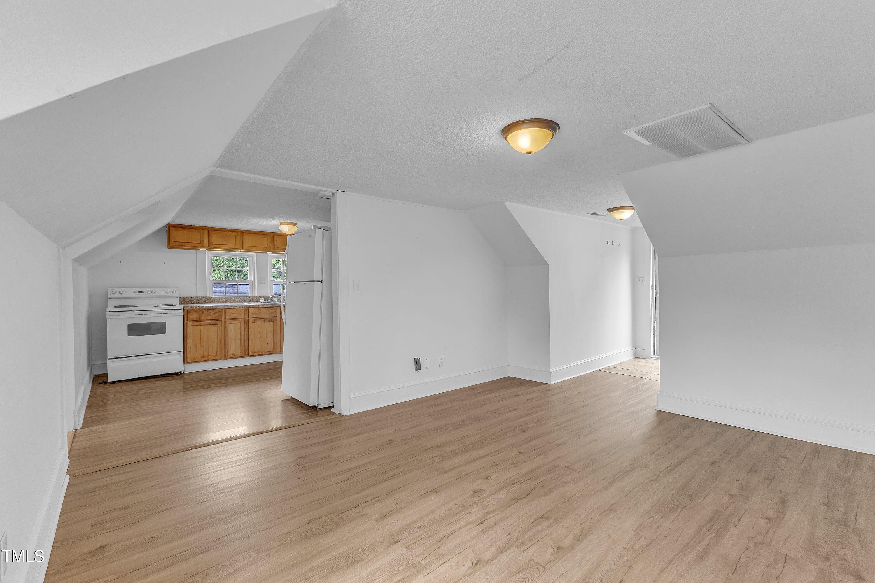302 Hester Street