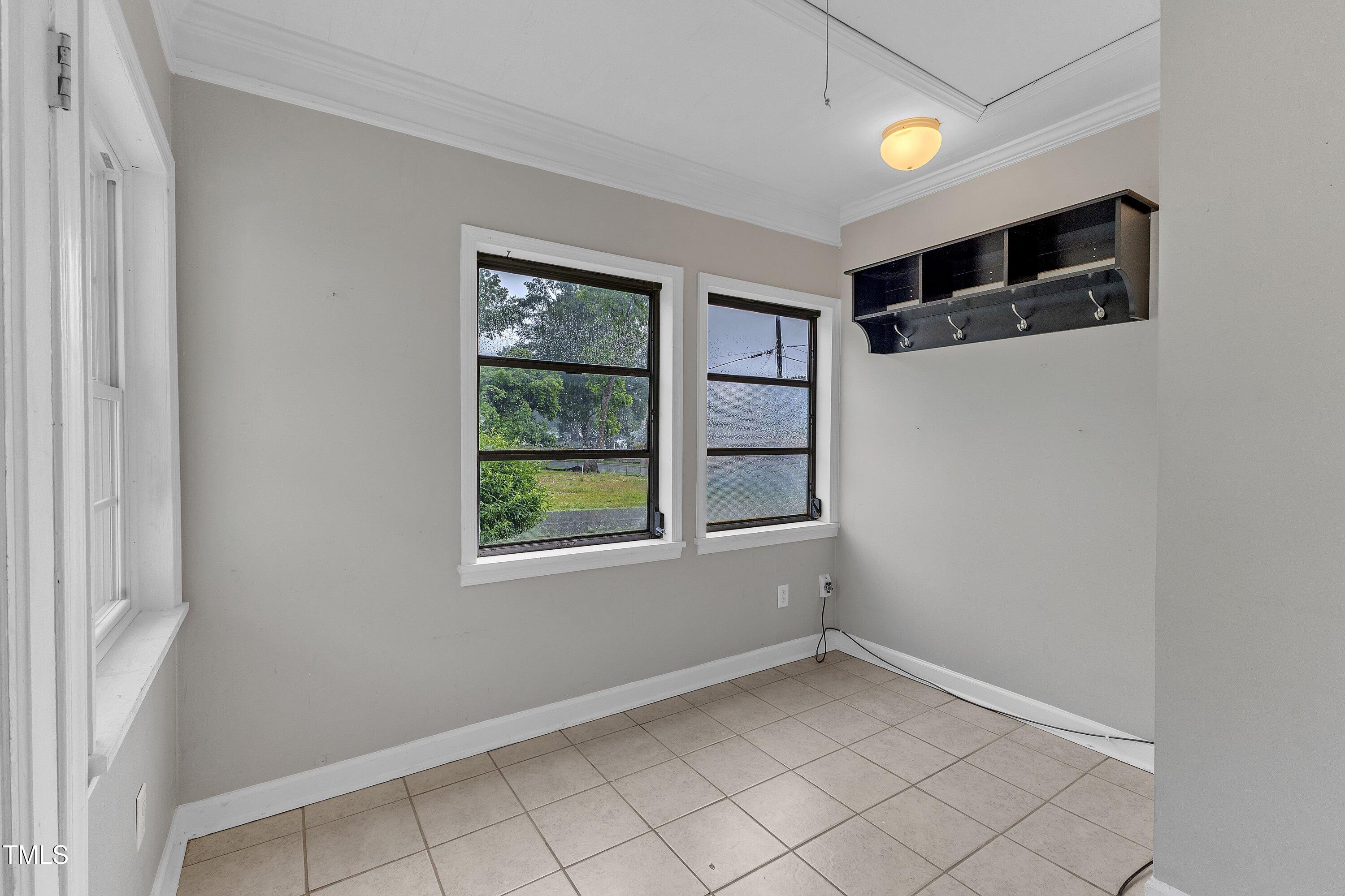 302 Hester Street