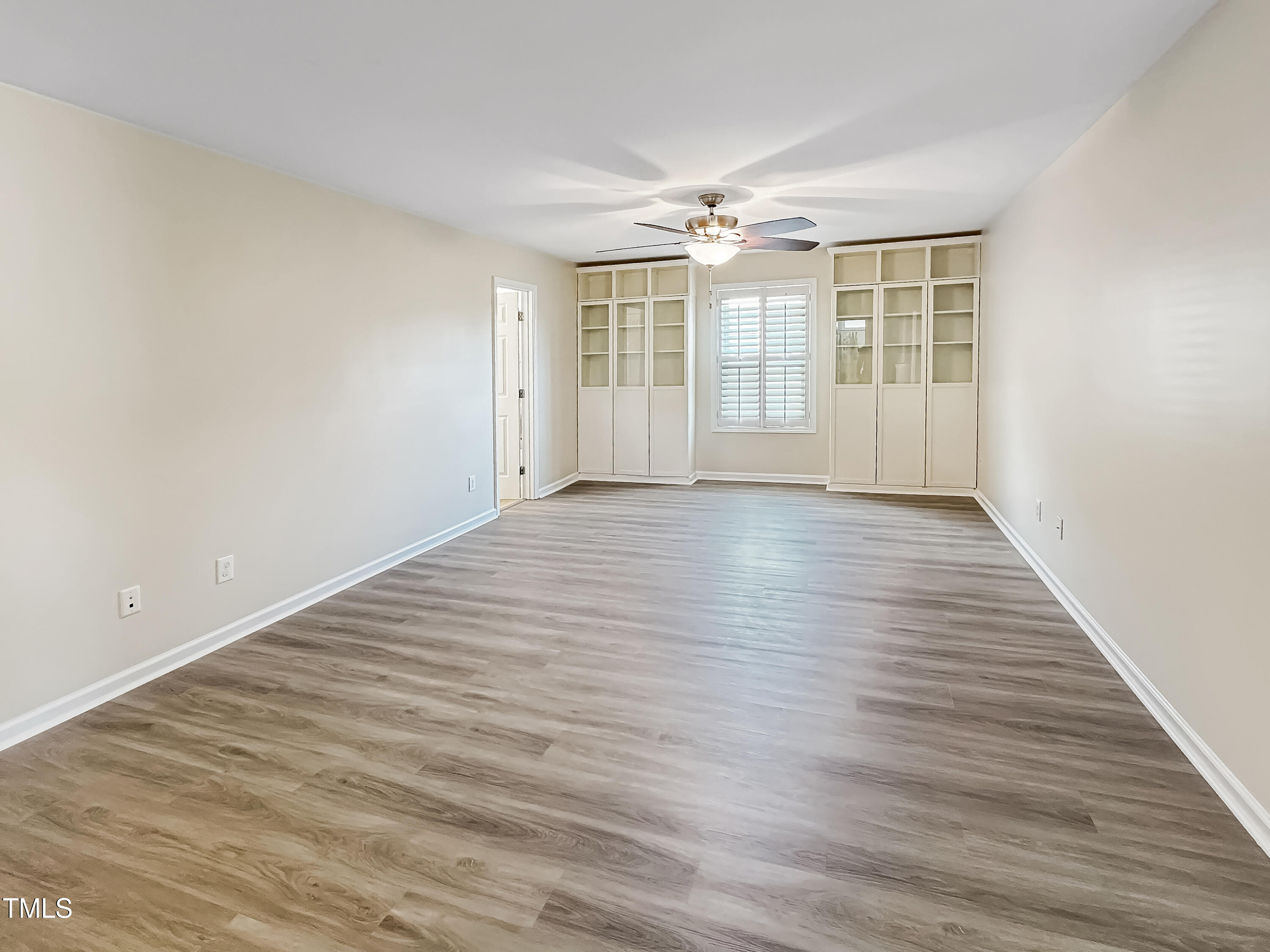 804 Blue Thorn Drive