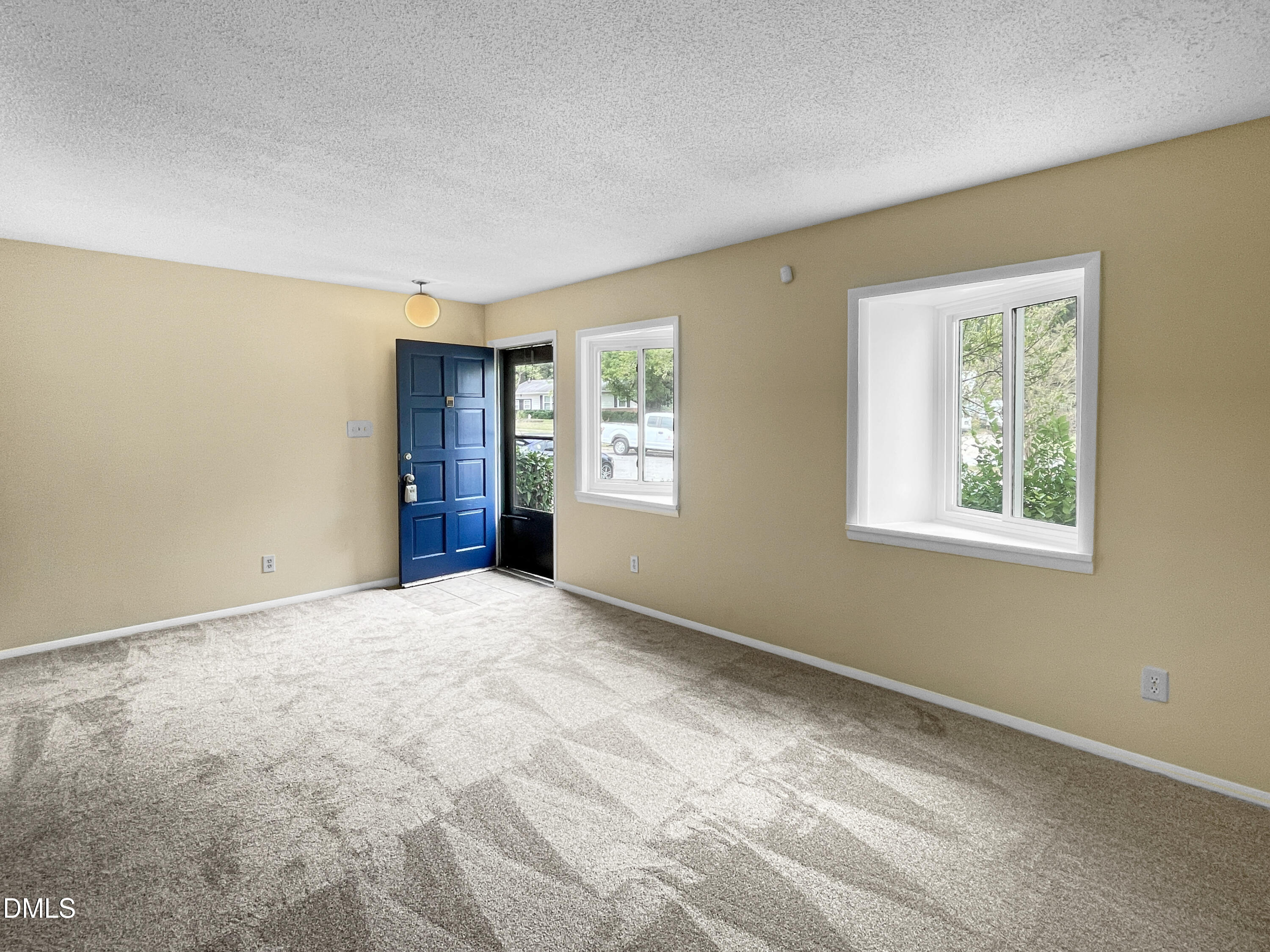1409 Foxwood Drive