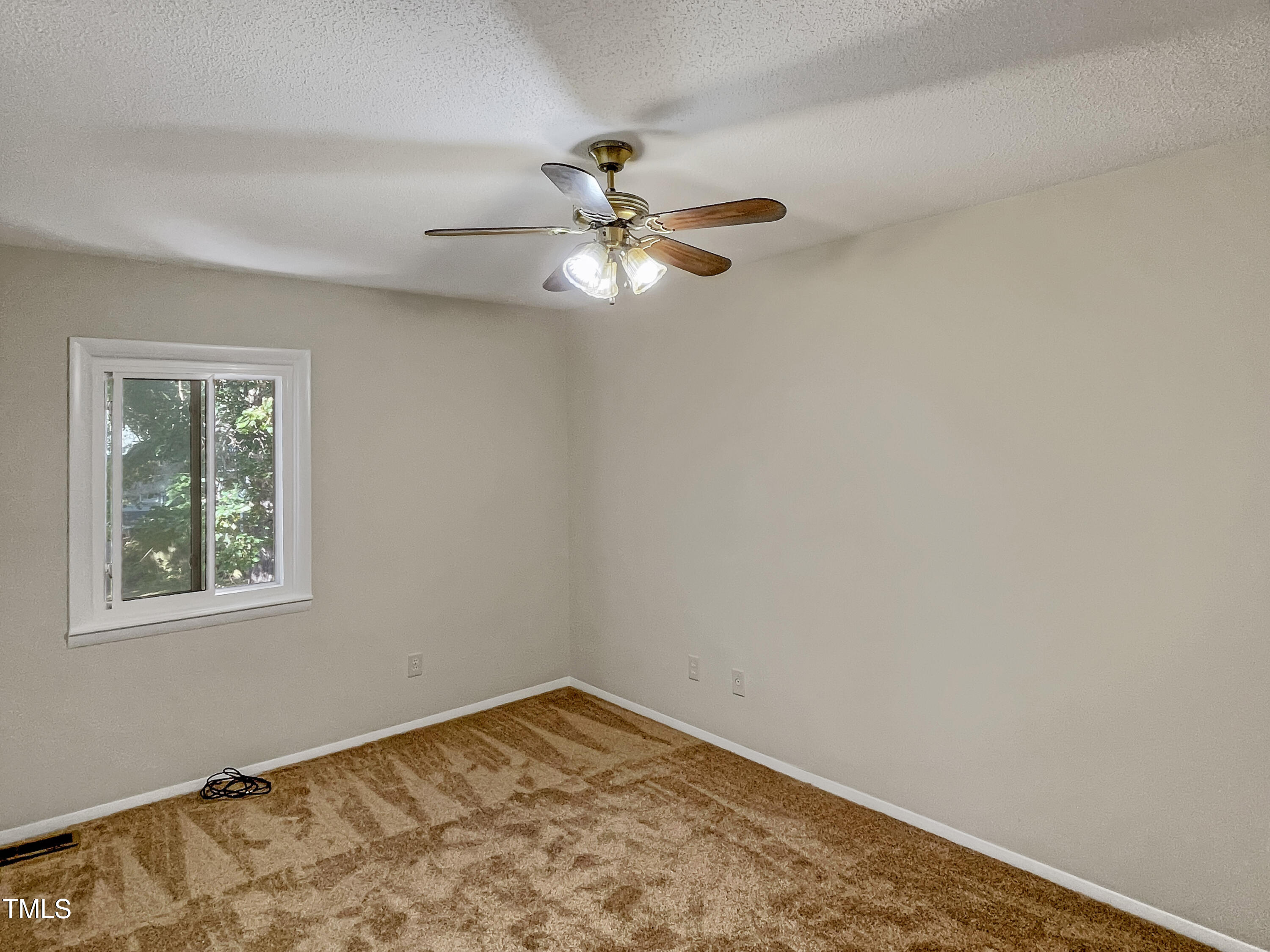 1409 Foxwood Drive