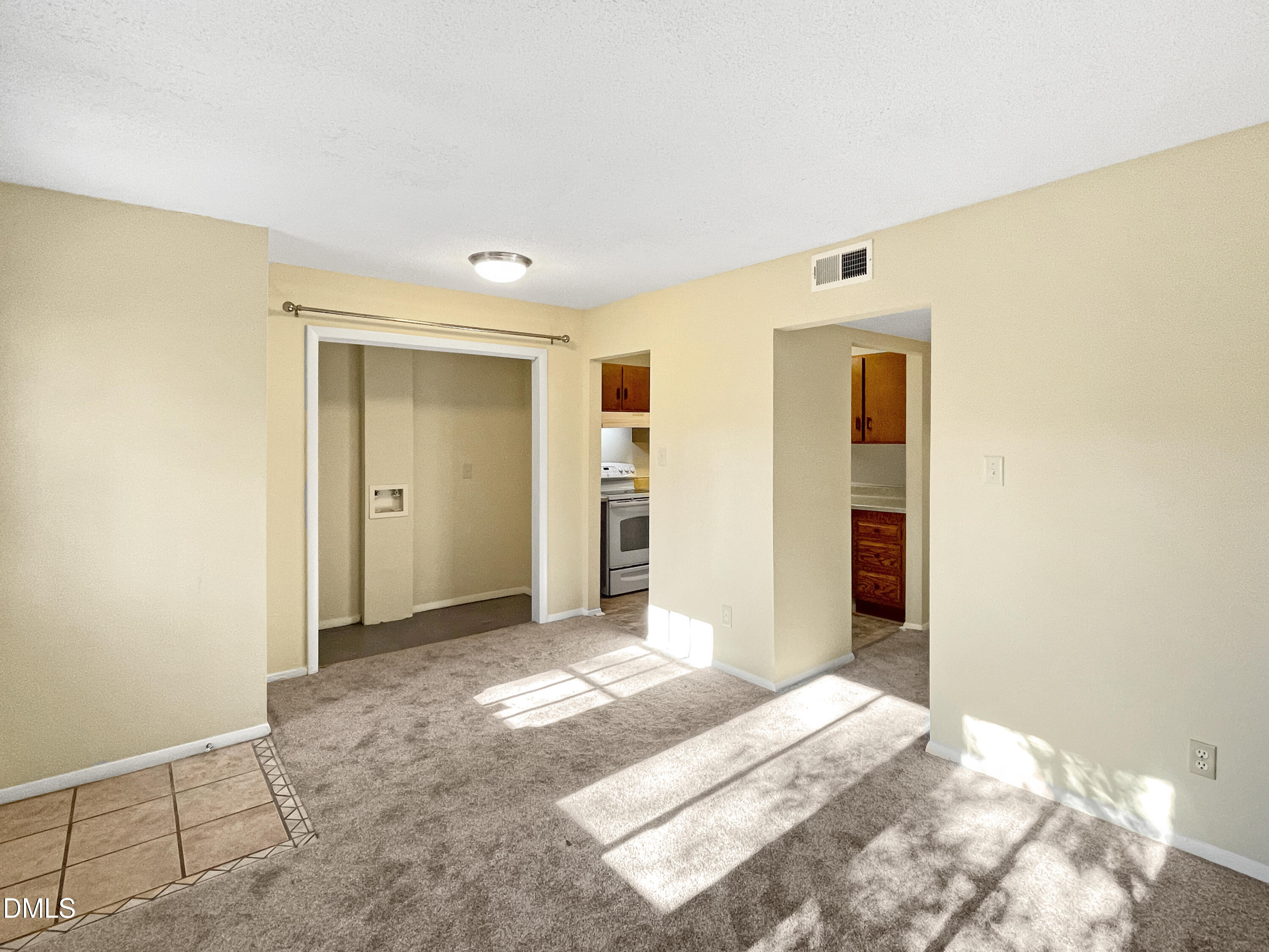 1409 Foxwood Drive
