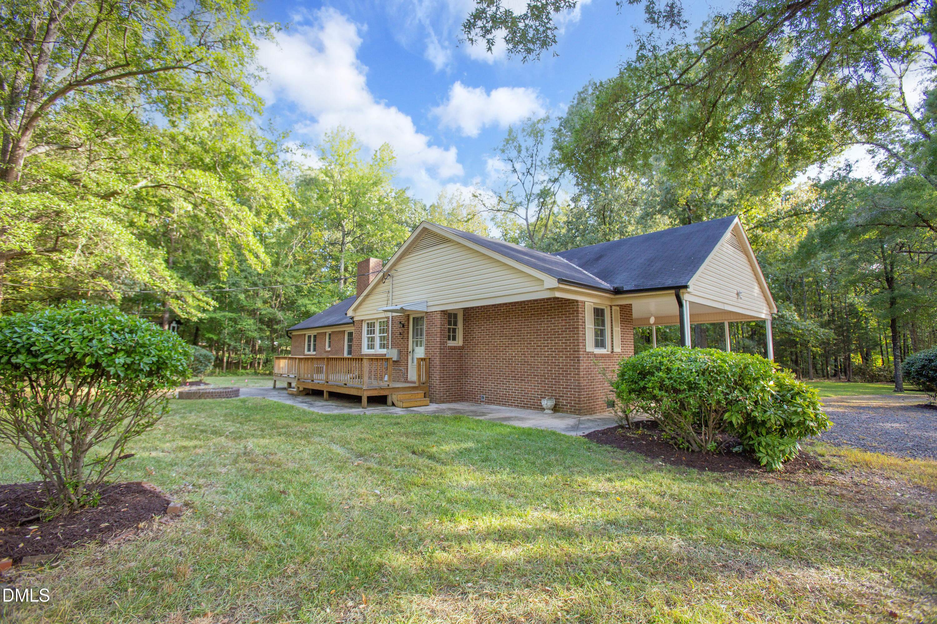 5512 Redwood Road