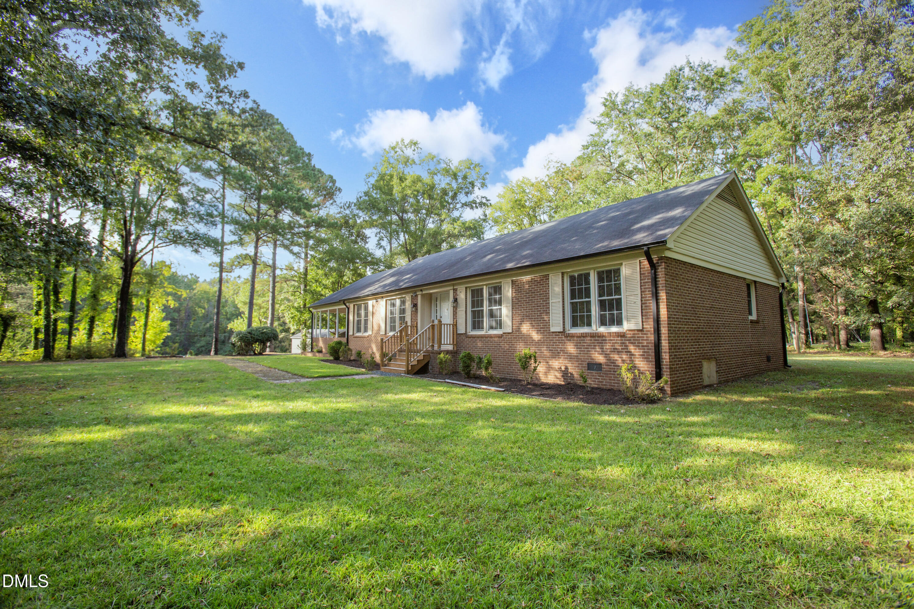 5512 Redwood Road