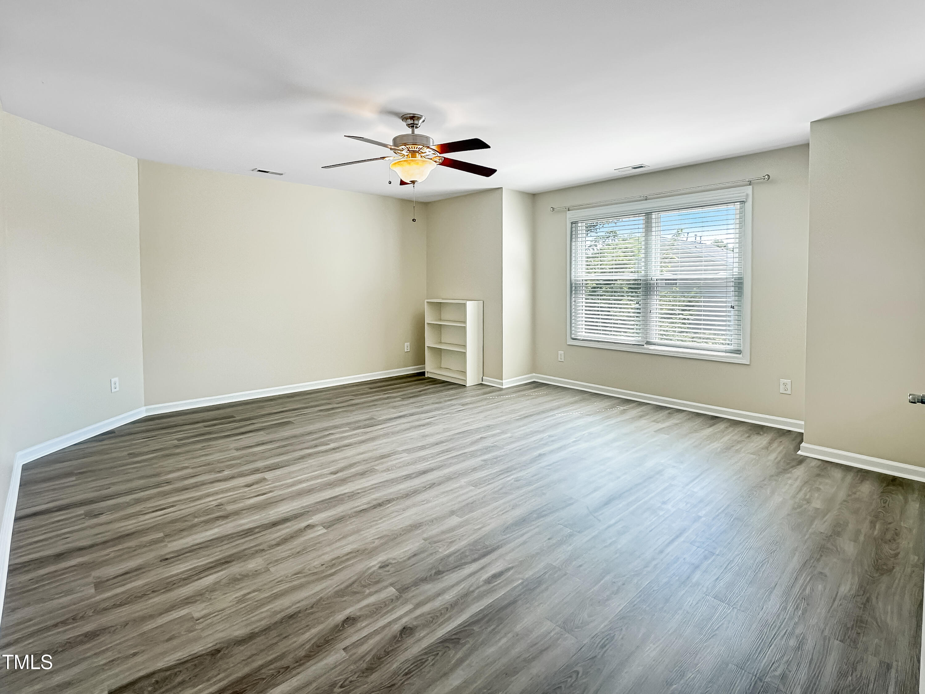 804 Blue Thorn Drive