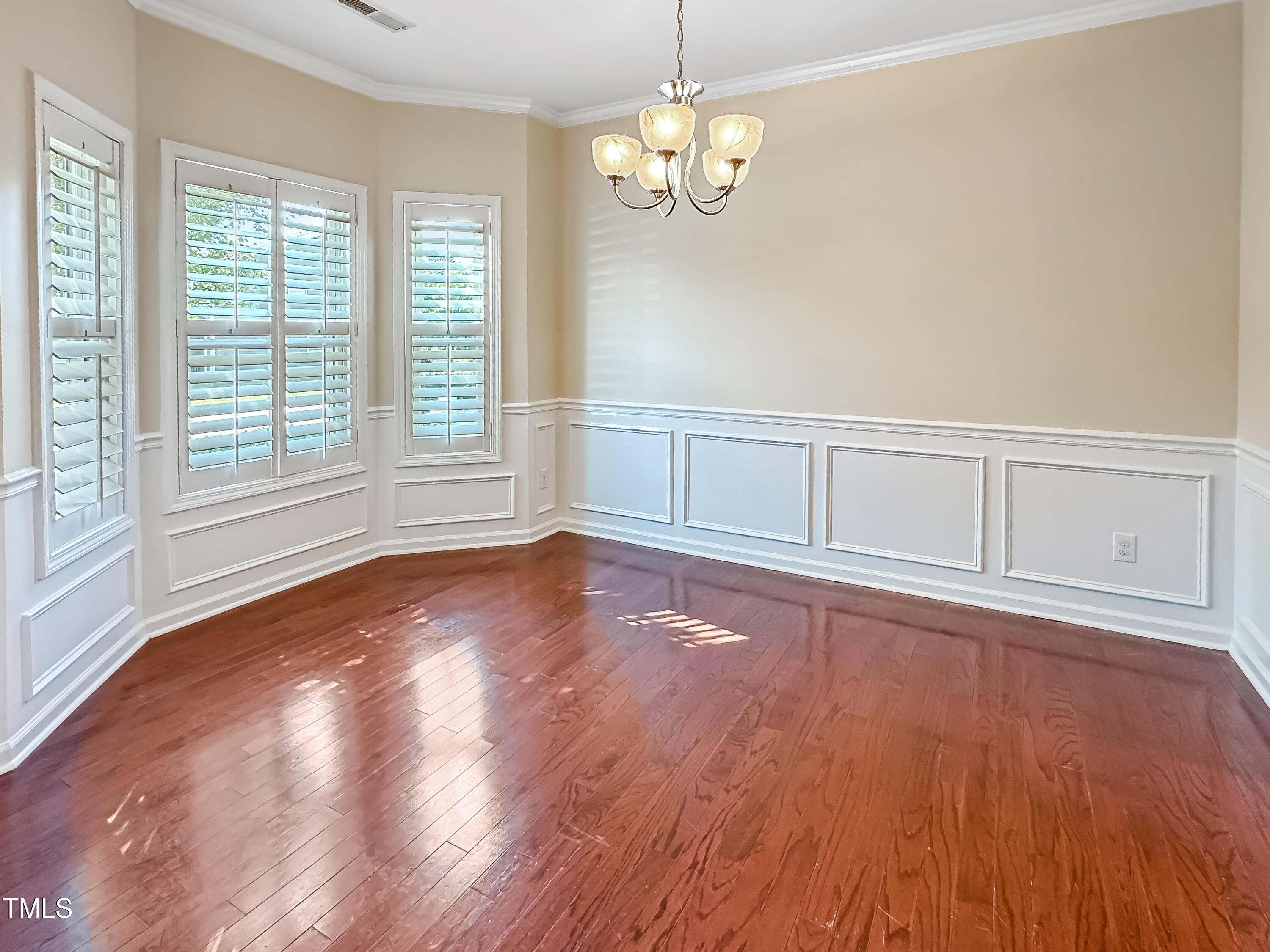804 Blue Thorn Drive