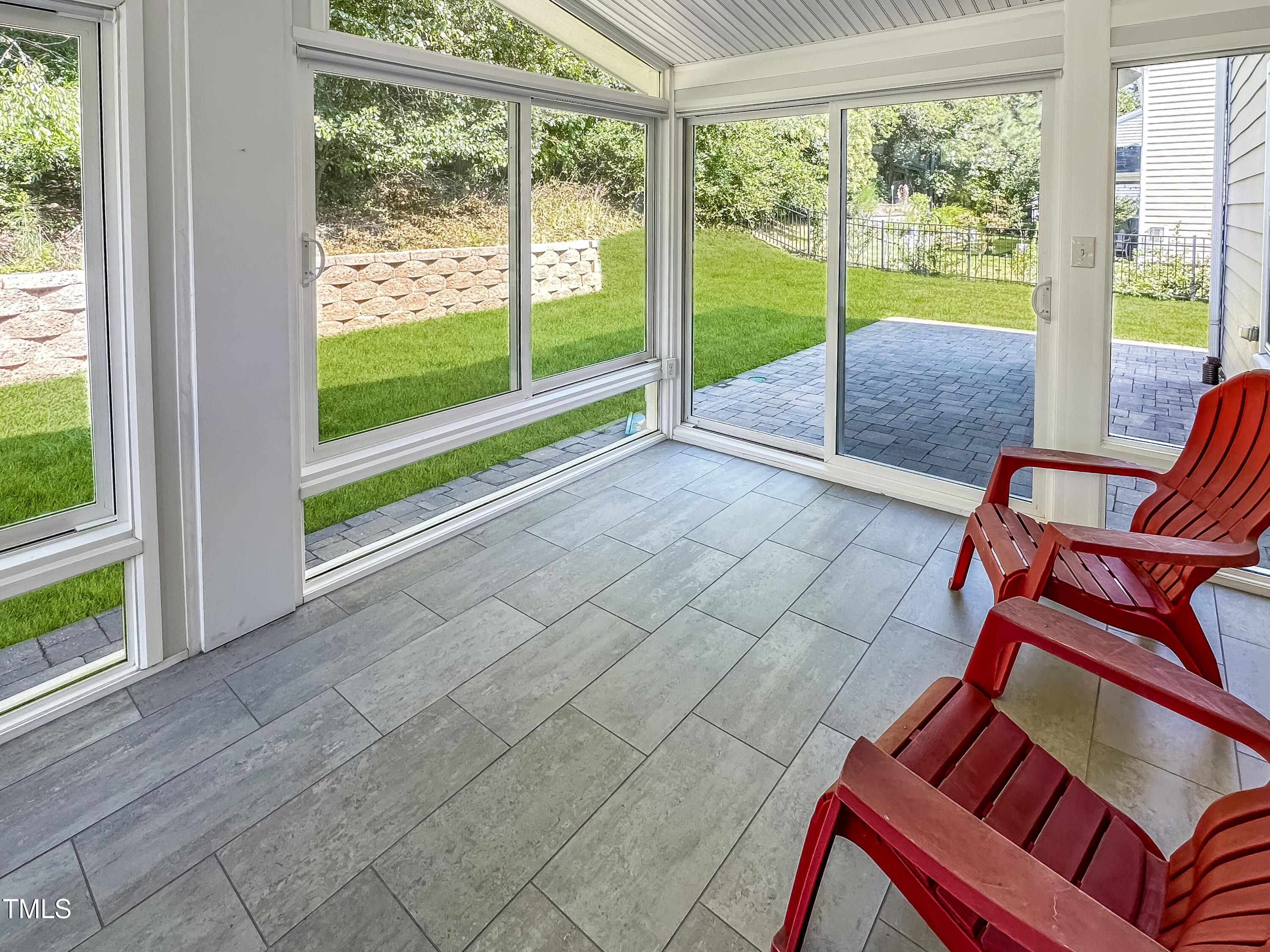 804 Blue Thorn Drive