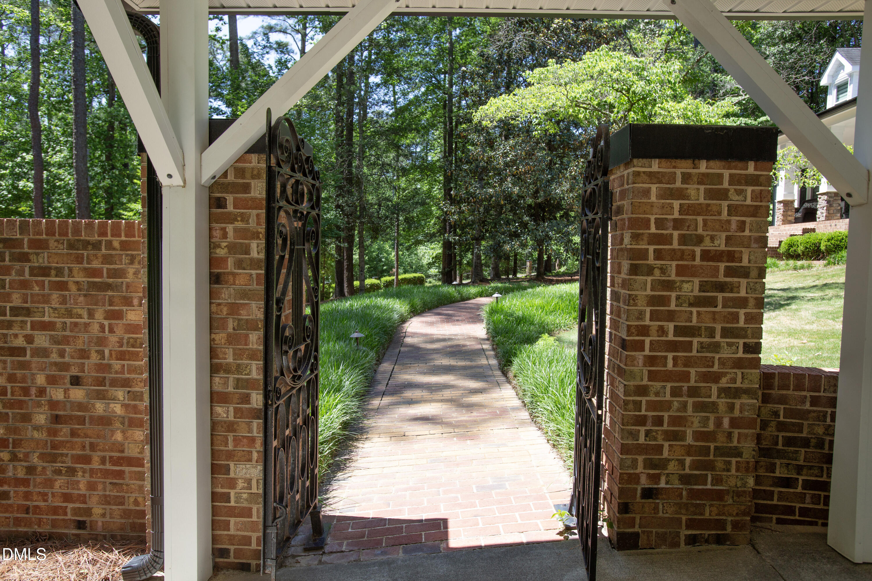 3005 Horse Shoe Farm Road