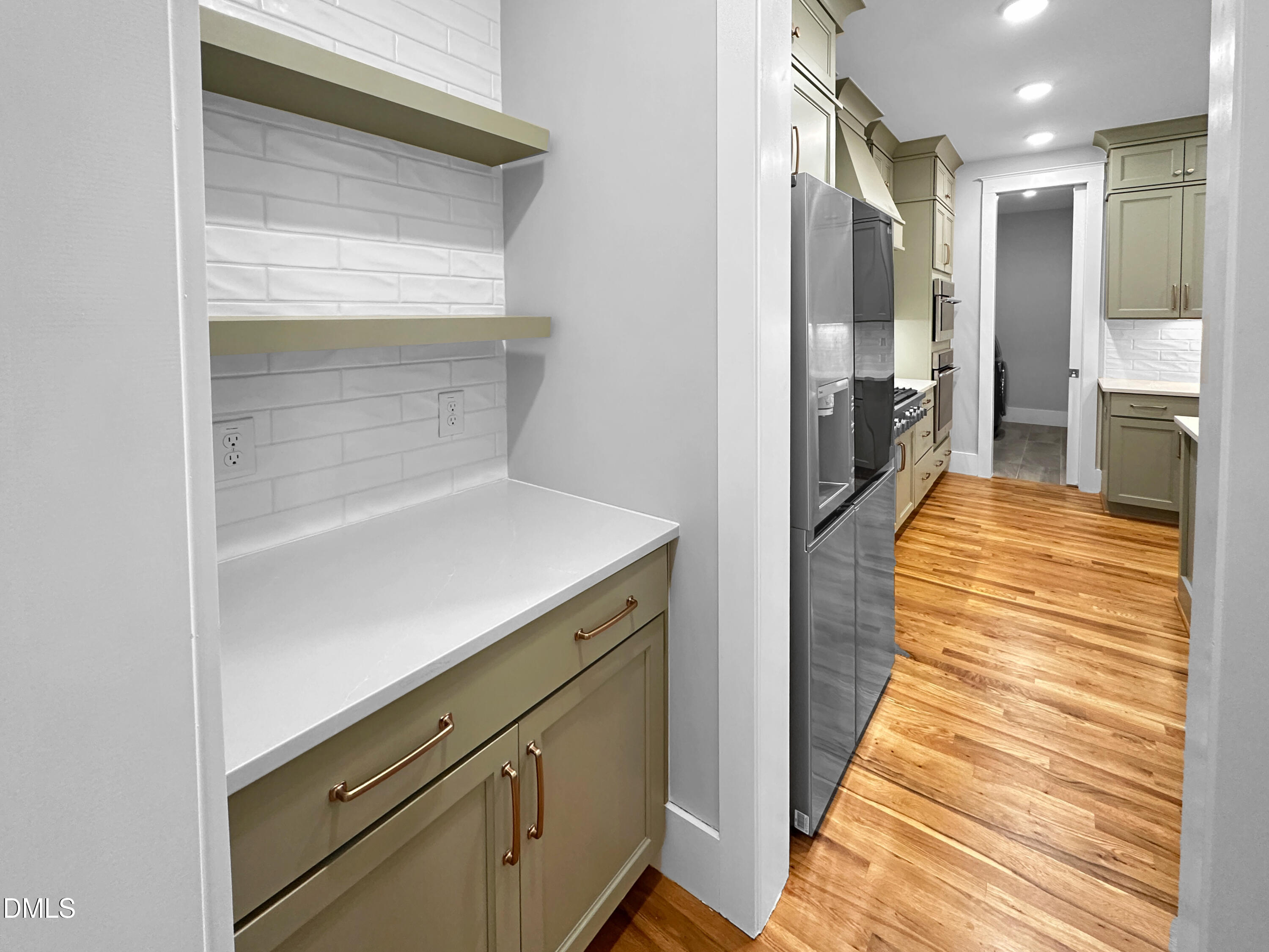 1037 Whitehall Circle