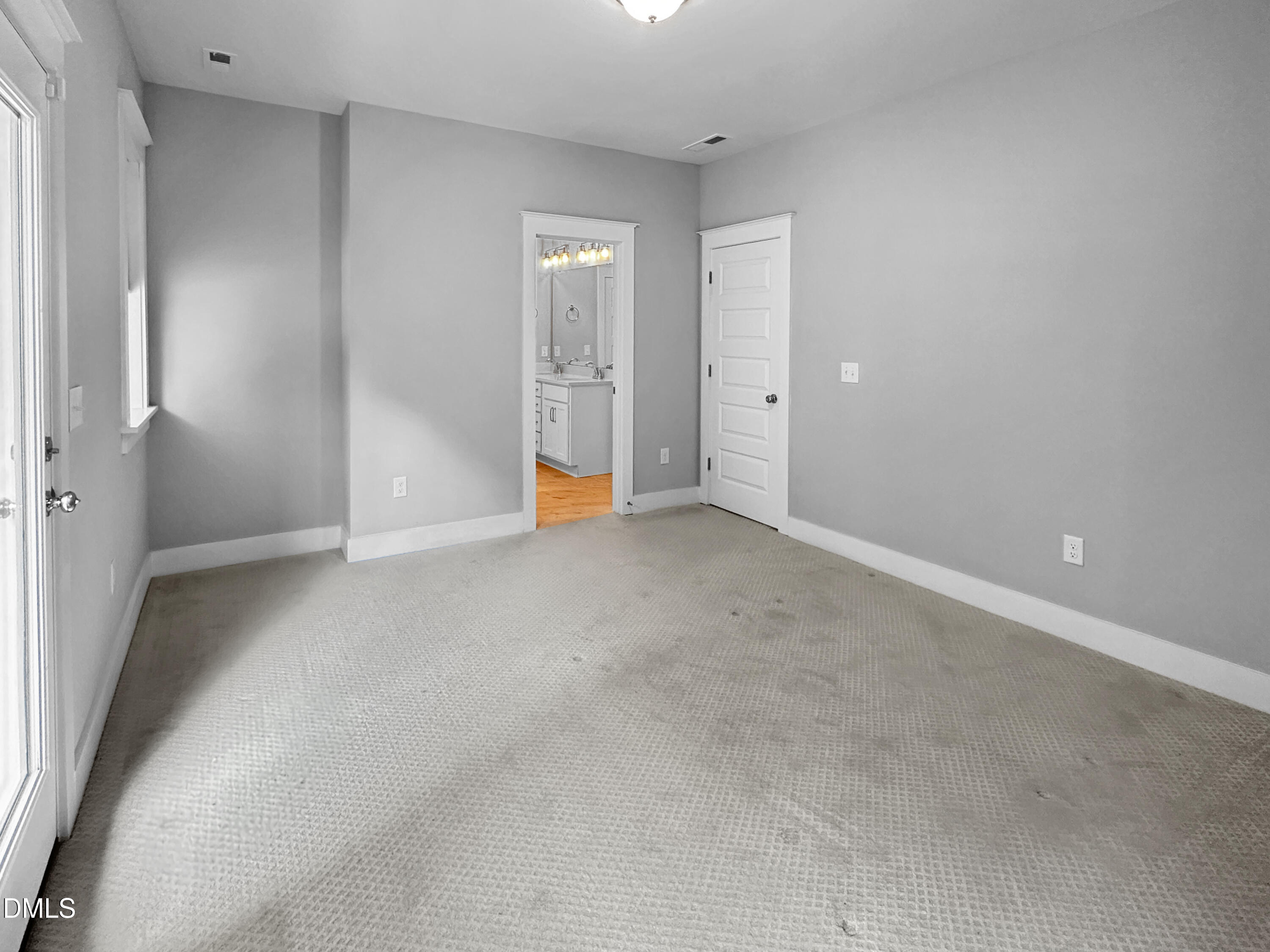 1037 Whitehall Circle
