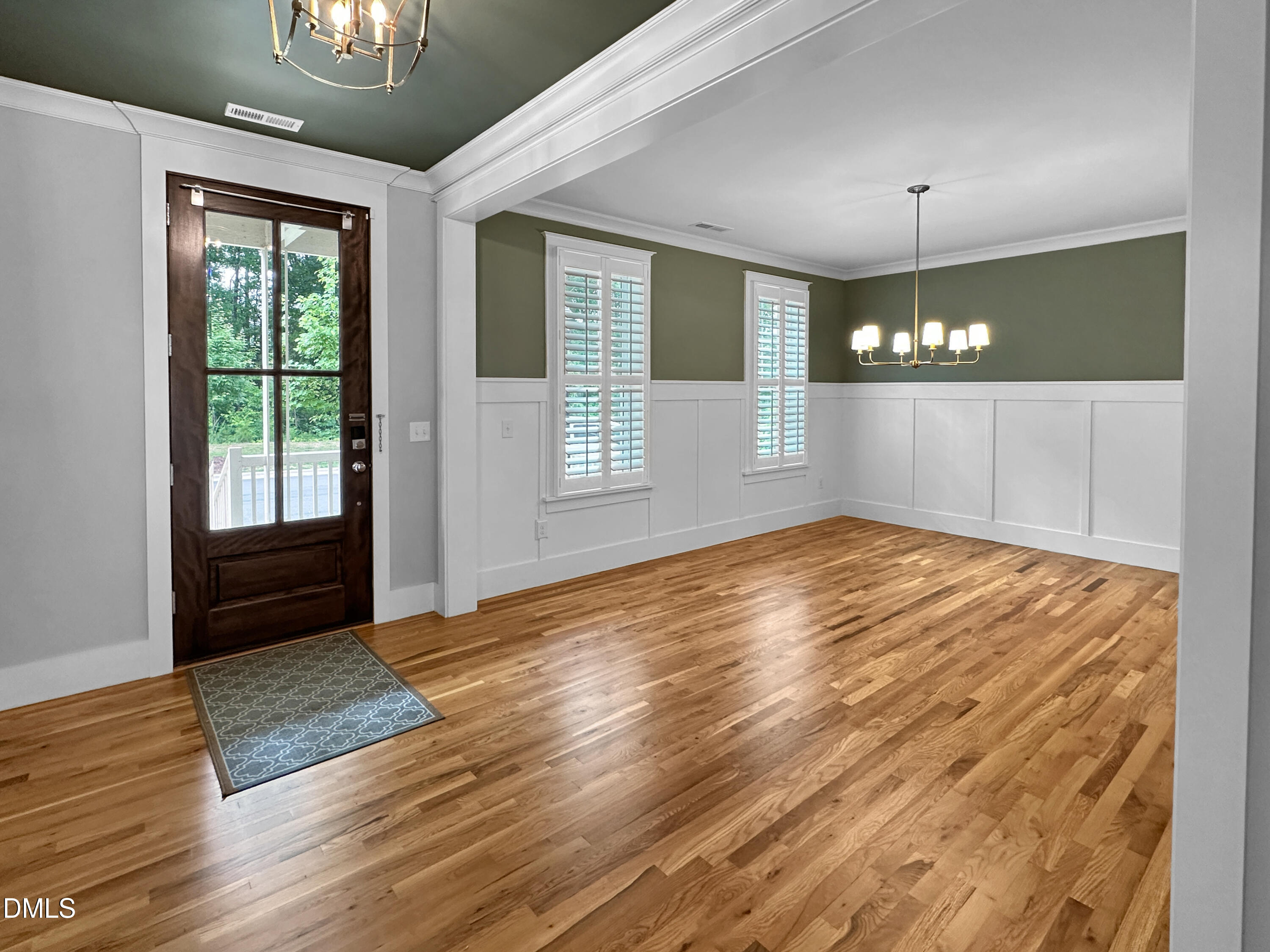 1037 Whitehall Circle