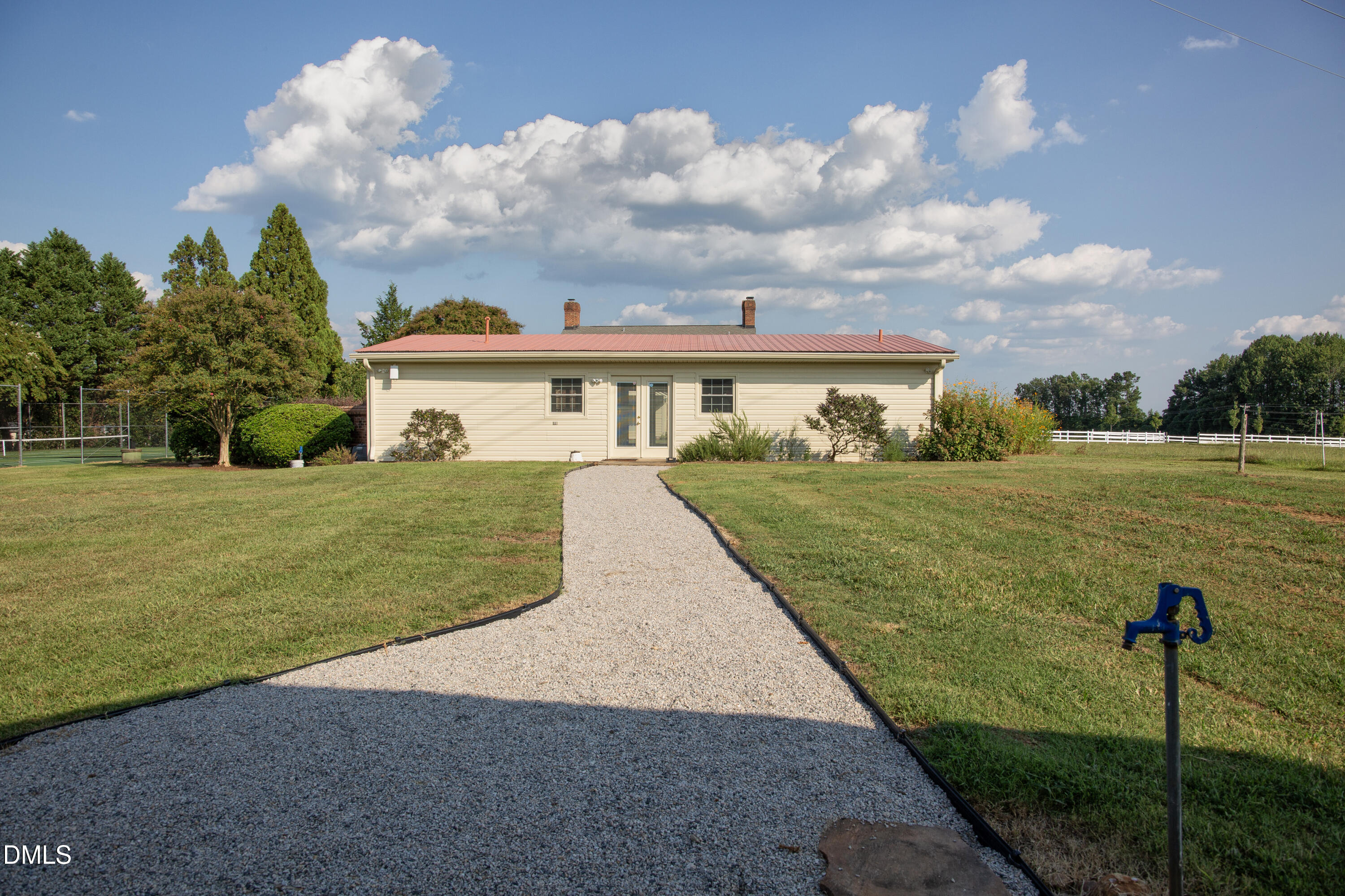 32 Wes Sandling Road