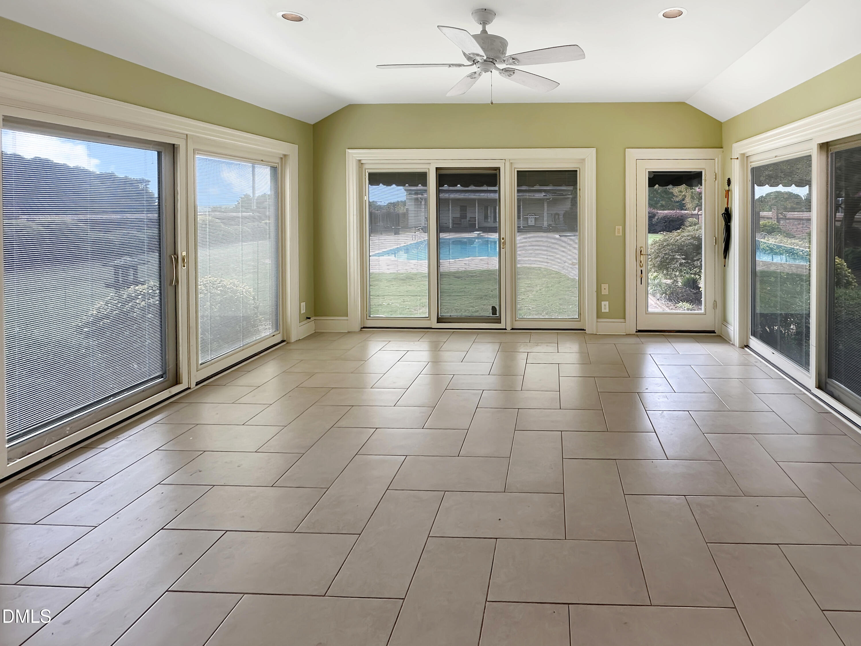 32 Wes Sandling Road